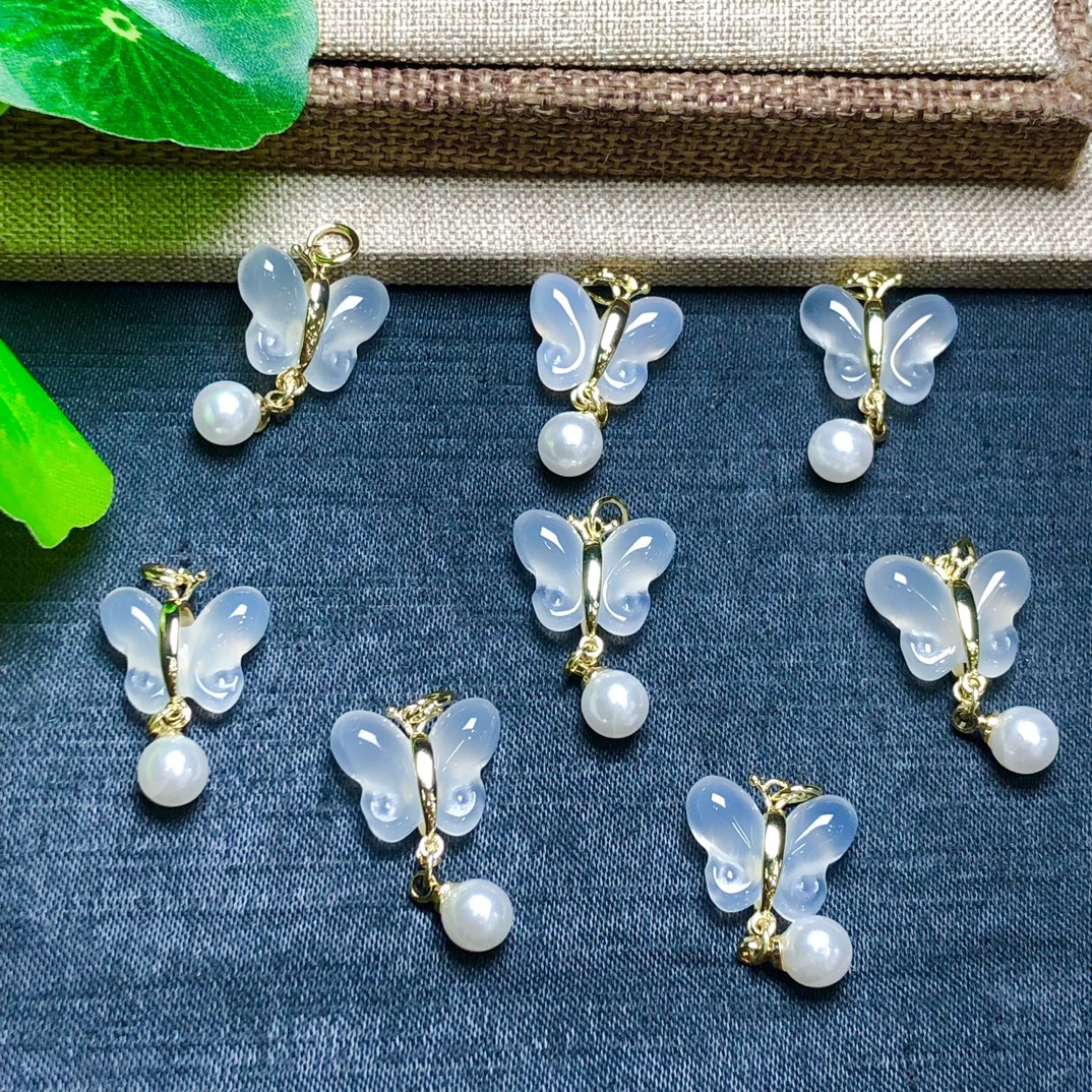 Natural White Agate Butterfly Jewelry Charms Pendants