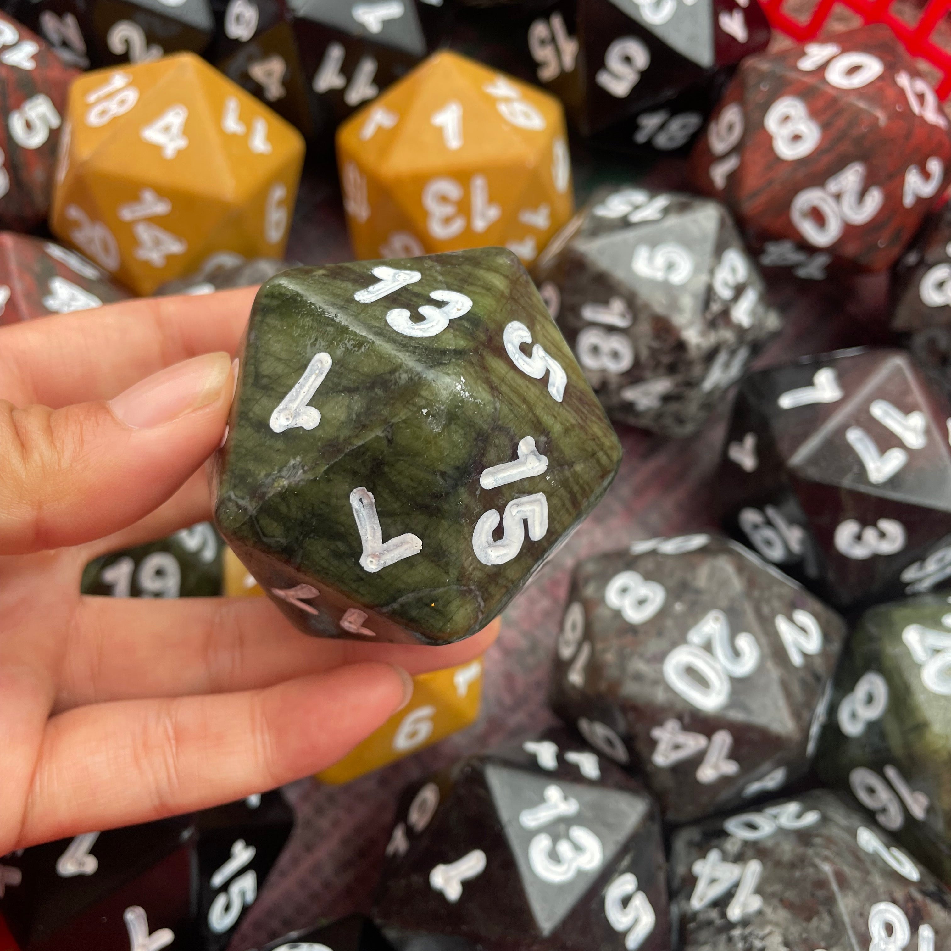 7CM Natural Stone Dice Carving