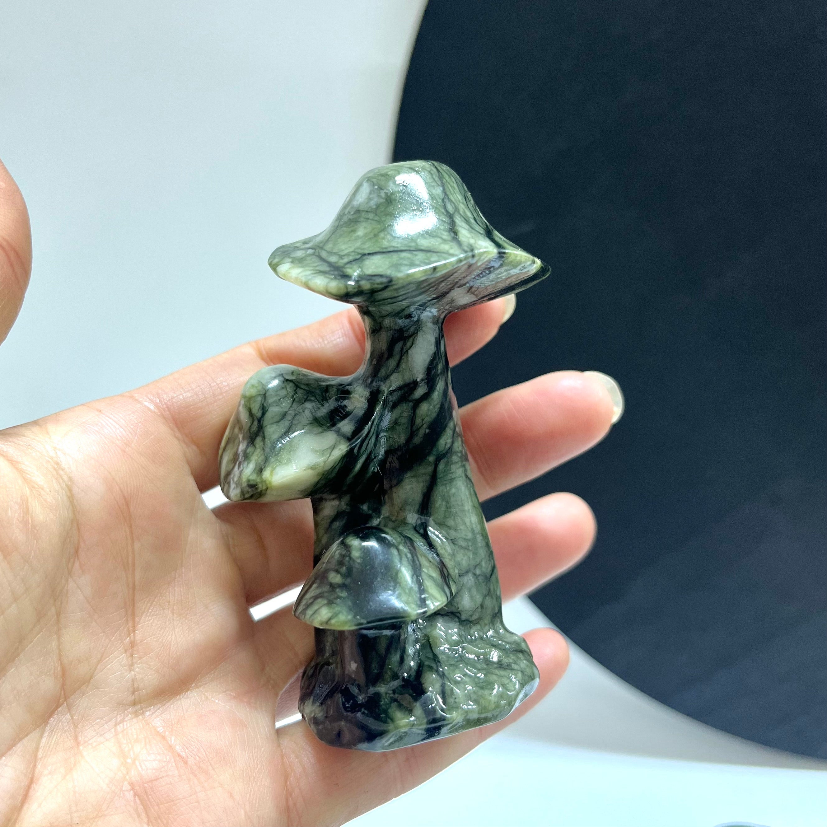 Natural Serpentine Triple Mushroom Carving