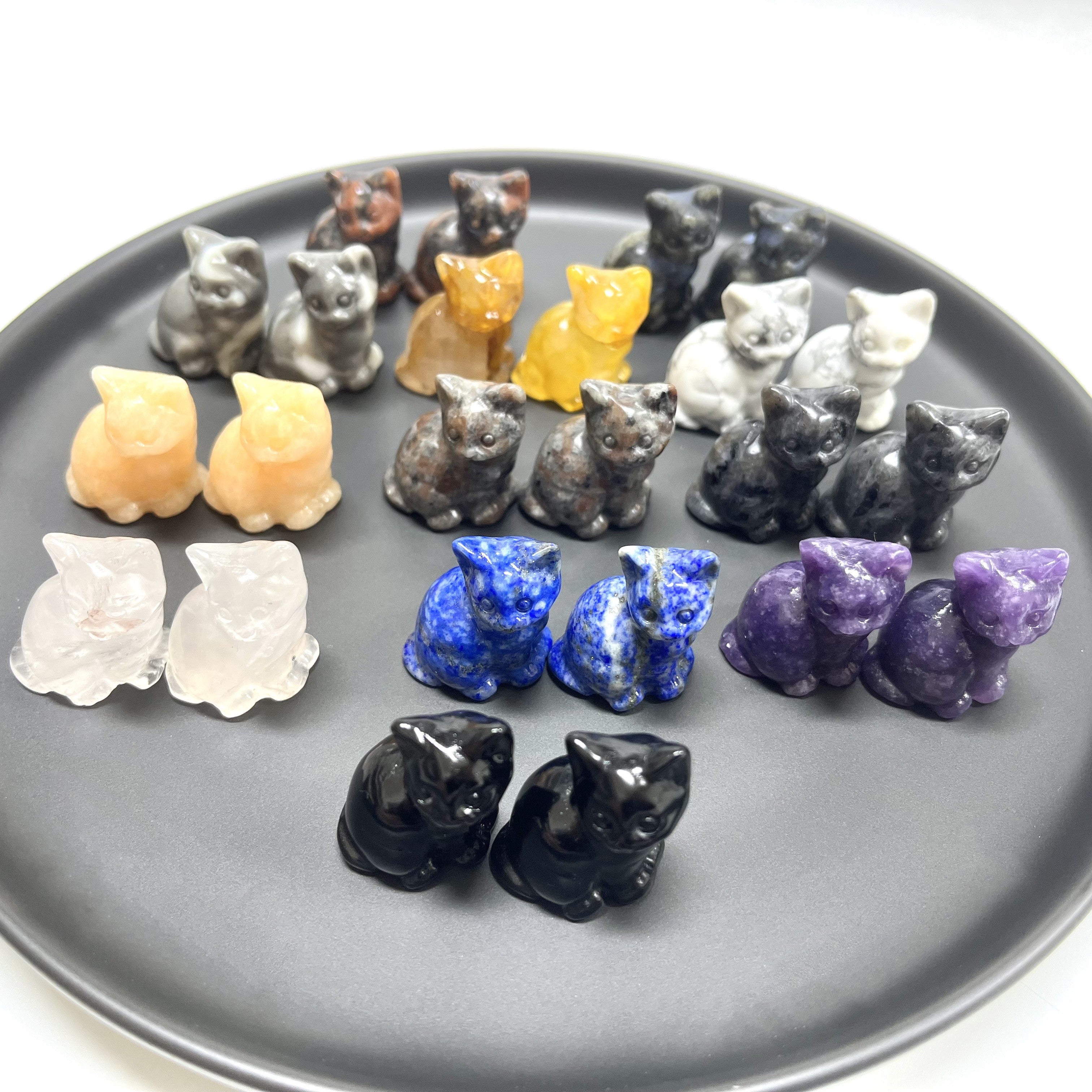 3CM Mini Sitting Cat Carving