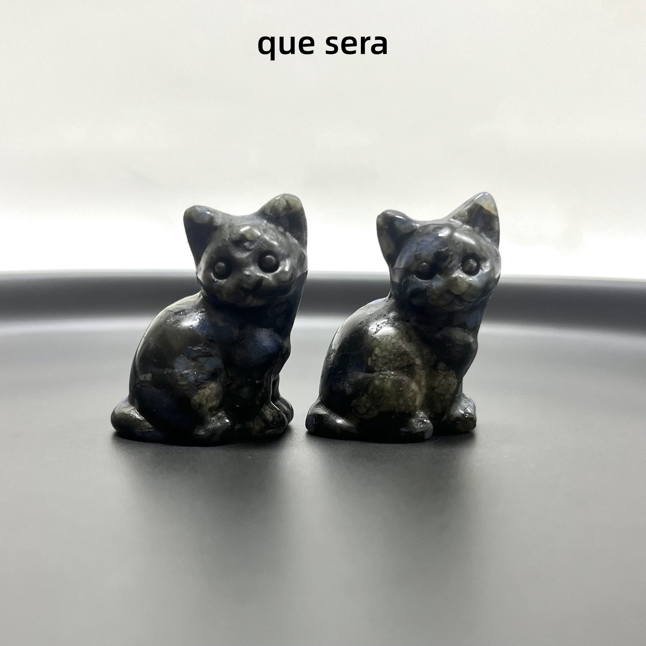 3CM Mini Sitting Cat Carving
