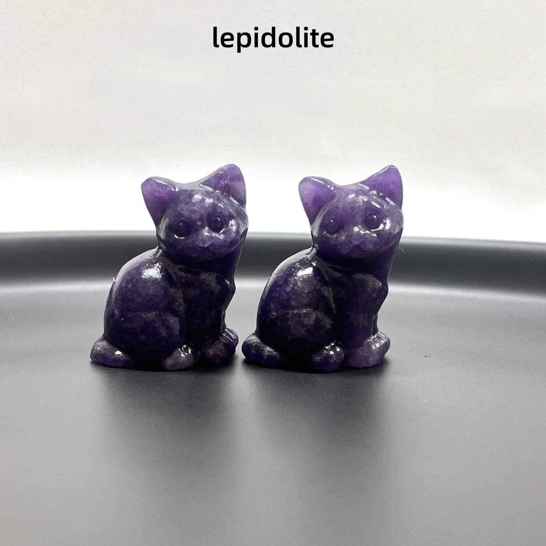 3CM Mini Sitting Cat Carving