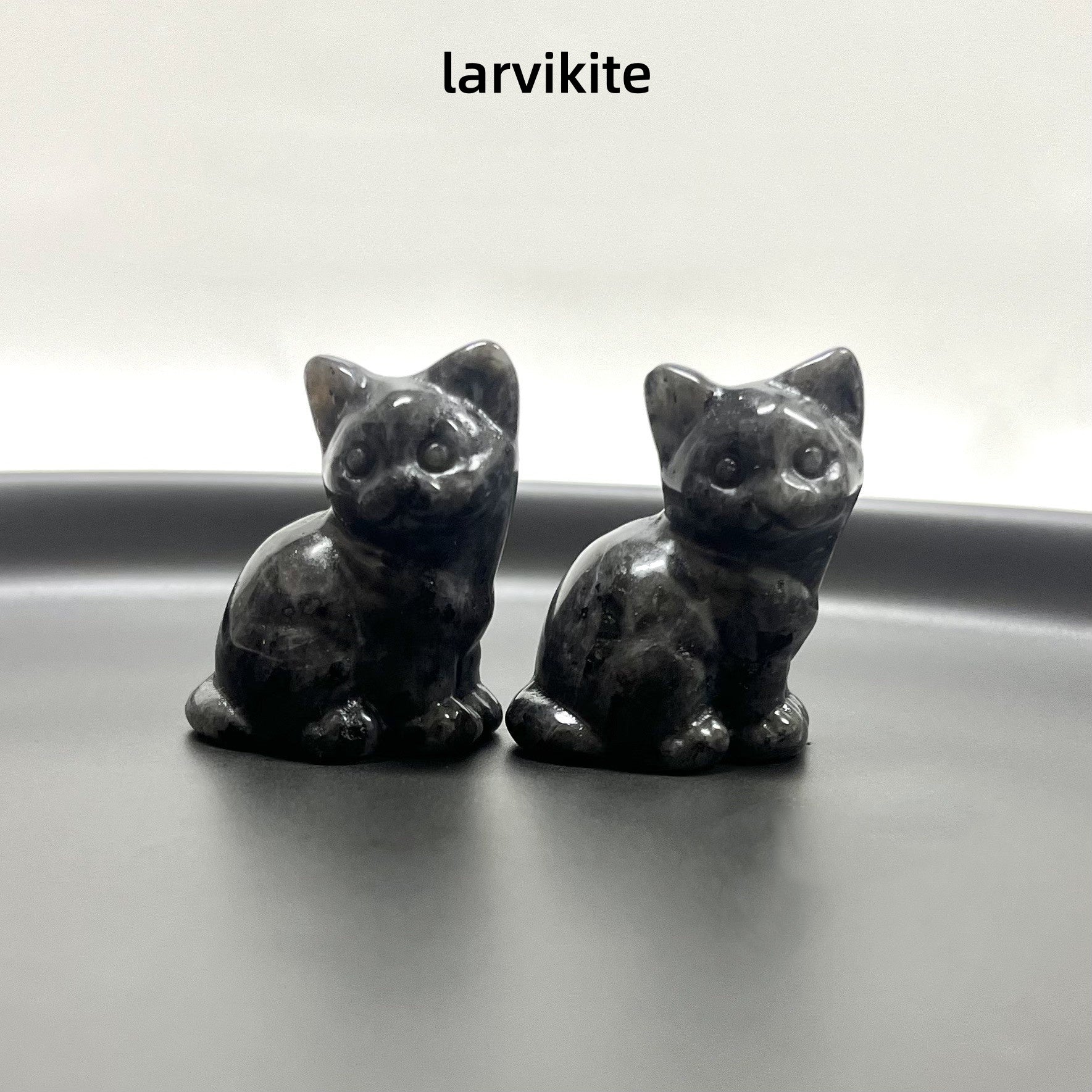 3CM Mini Sitting Cat Carving