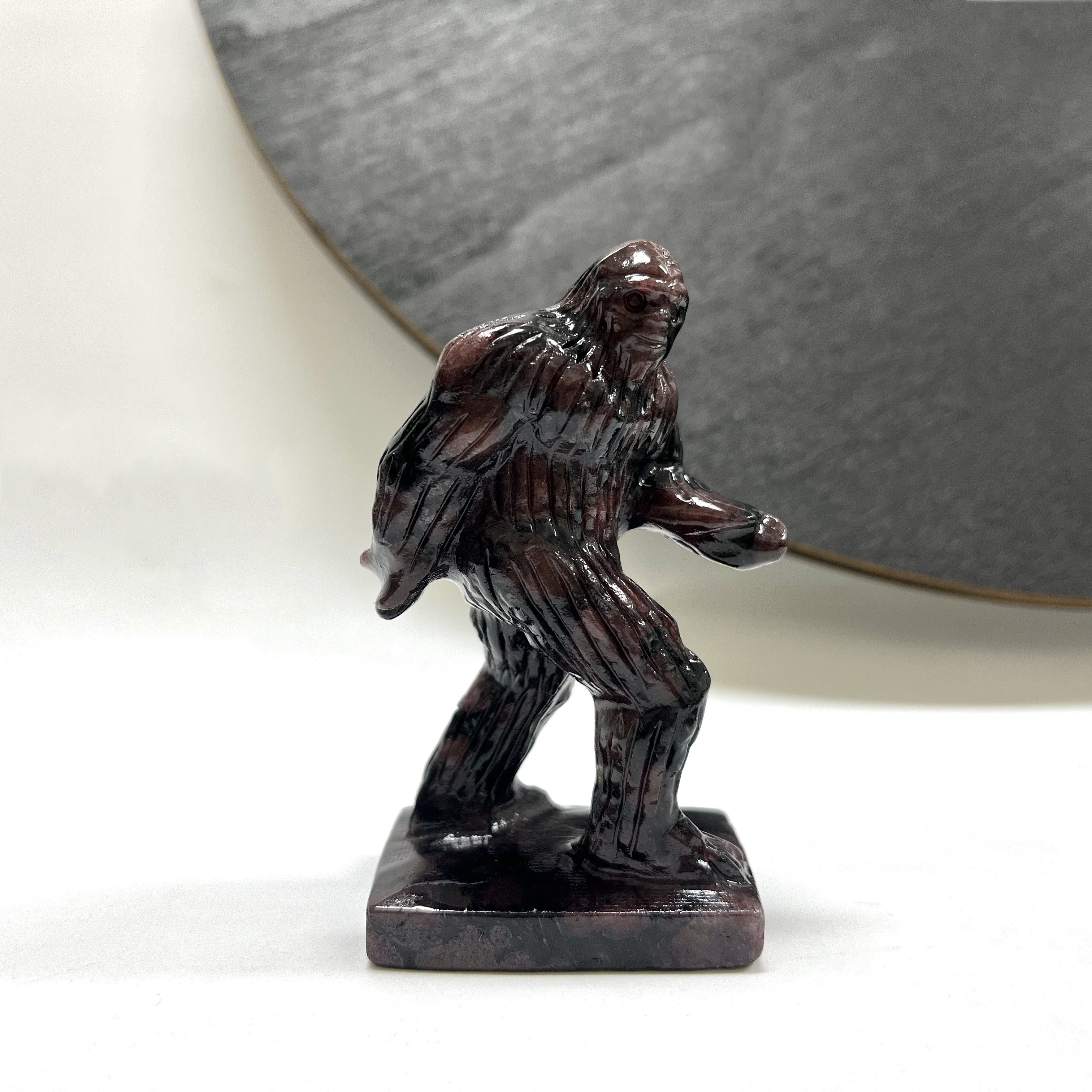 8CM Big Foot Carving