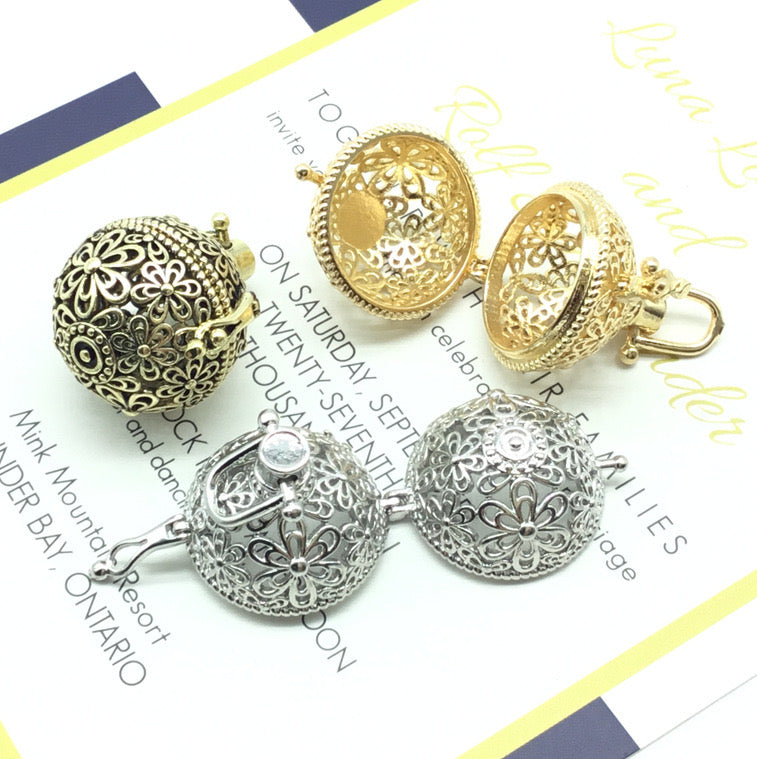 Flower Metal Sphere Holder Necklace Perfume Pendant Sweater Chain