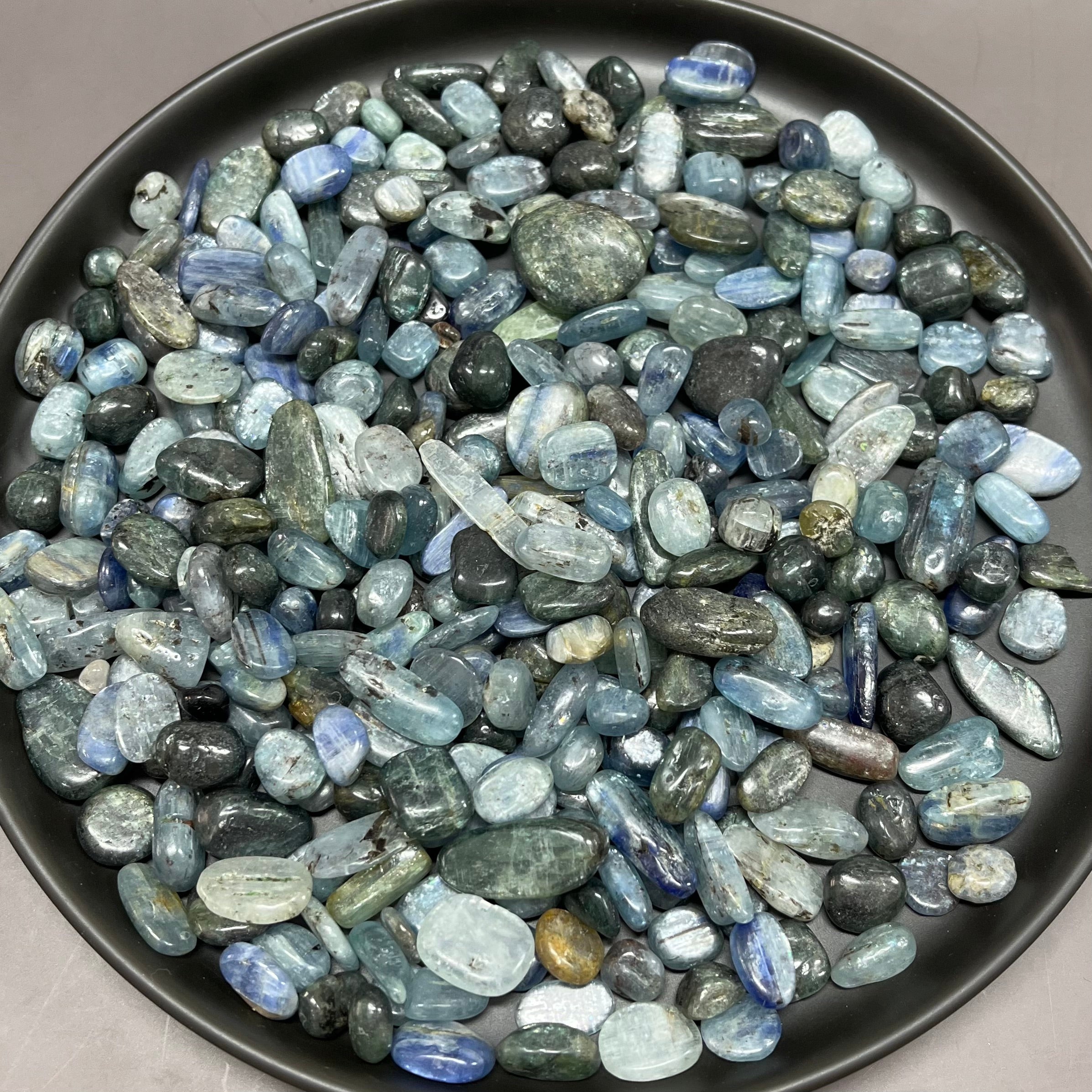 Natural Blue Kynite Pebbles Chips Wholesale
