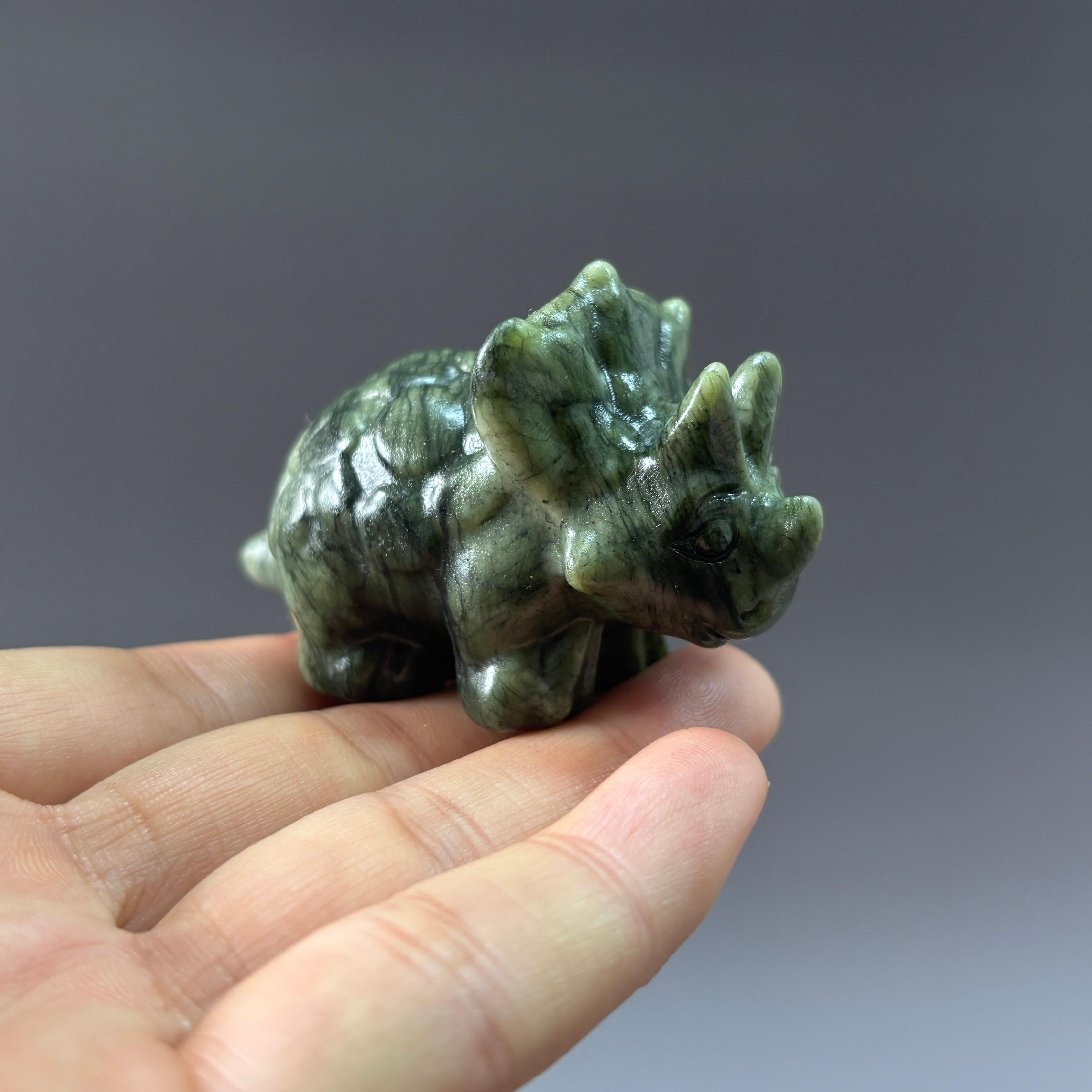 6CM Triceratops Natural Stone Crystal Carving Statue Table Decor Gift