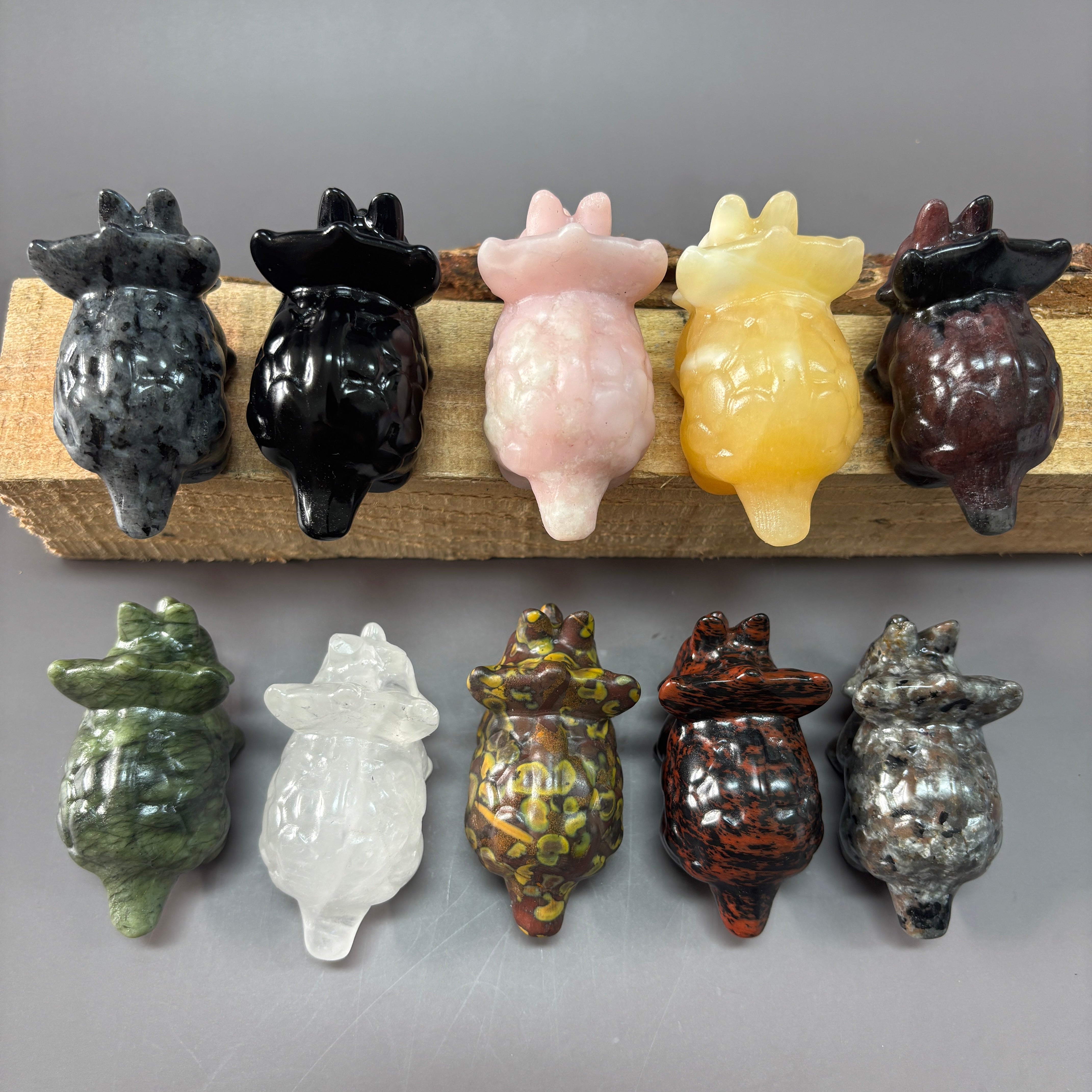 6CM Triceratops Natural Stone Crystal Carving Statue Table Decor Gift