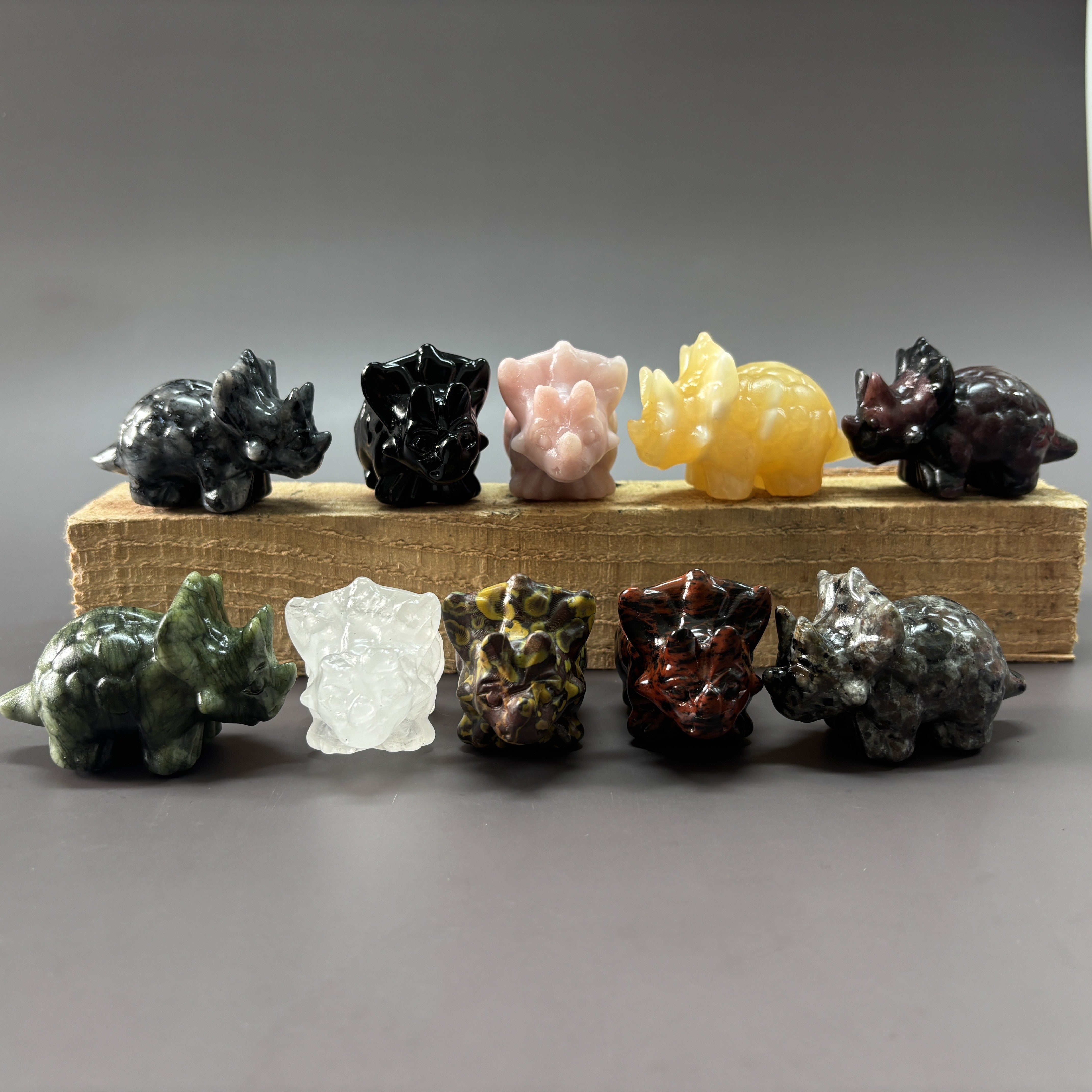 6CM Triceratops Natural Stone Crystal Carving Statue Table Decor Gift