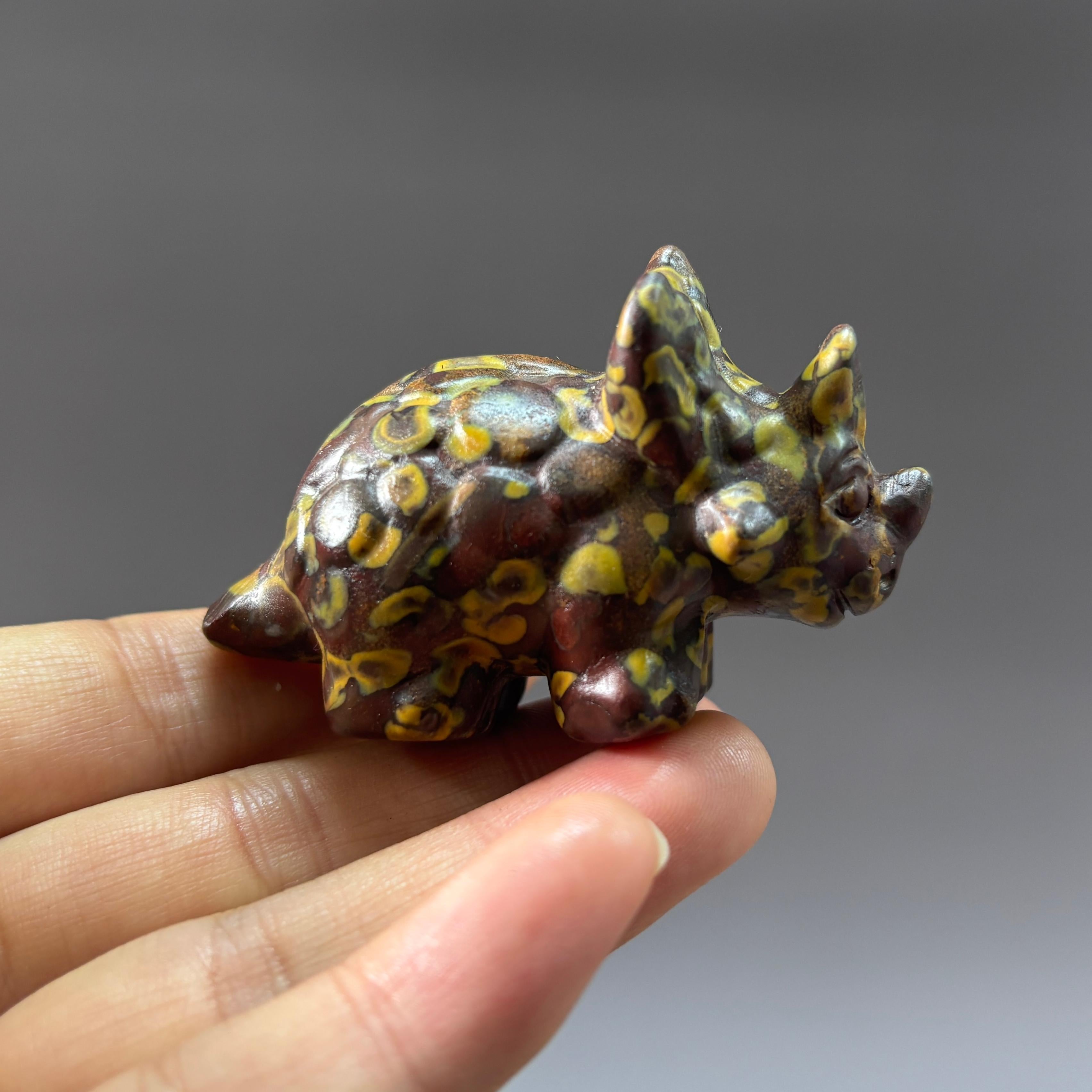 6CM Triceratops Natural Stone Crystal Carving Statue Table Decor Gift