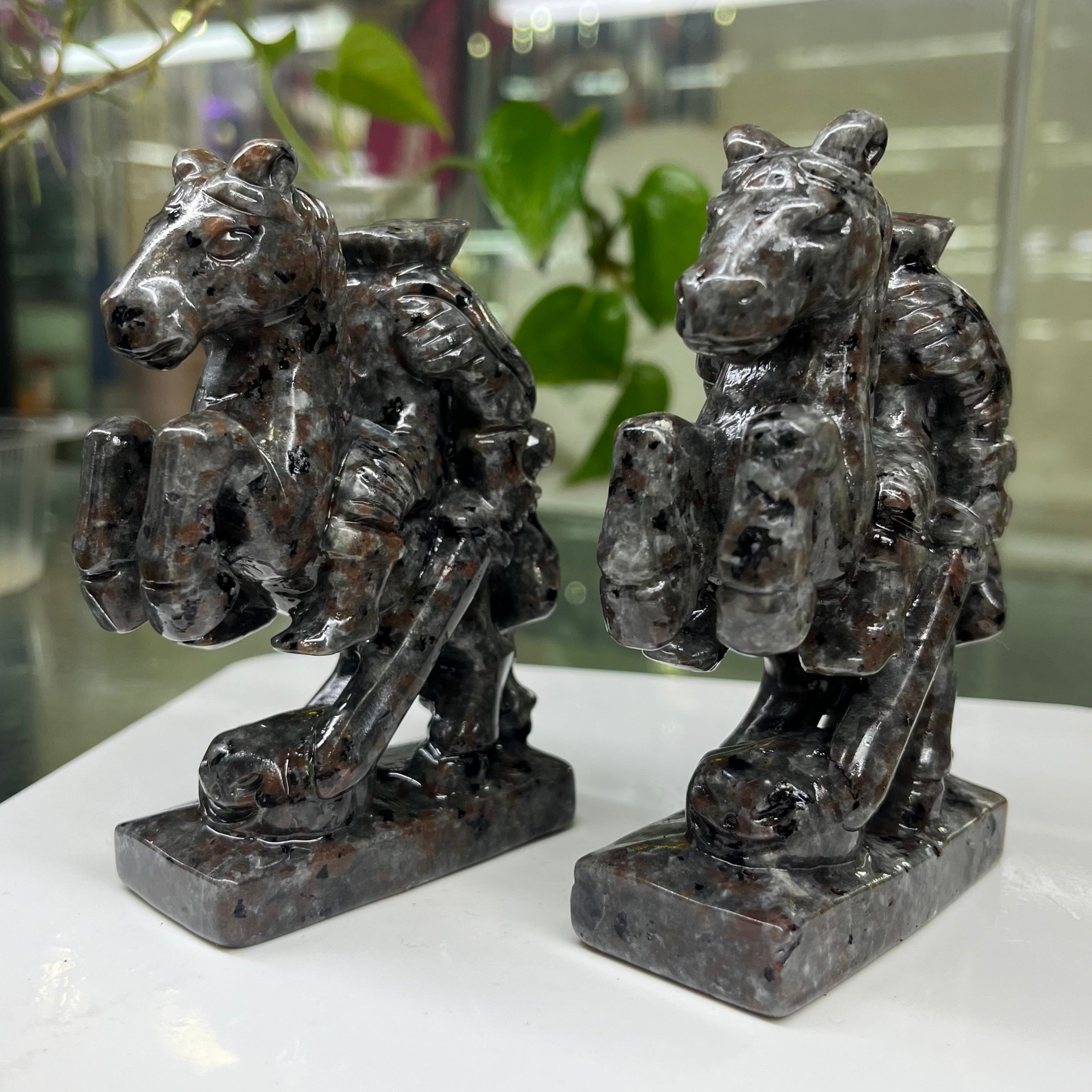 Yooperlite Headless Horseman Carving Table Decor Gift Wholesale