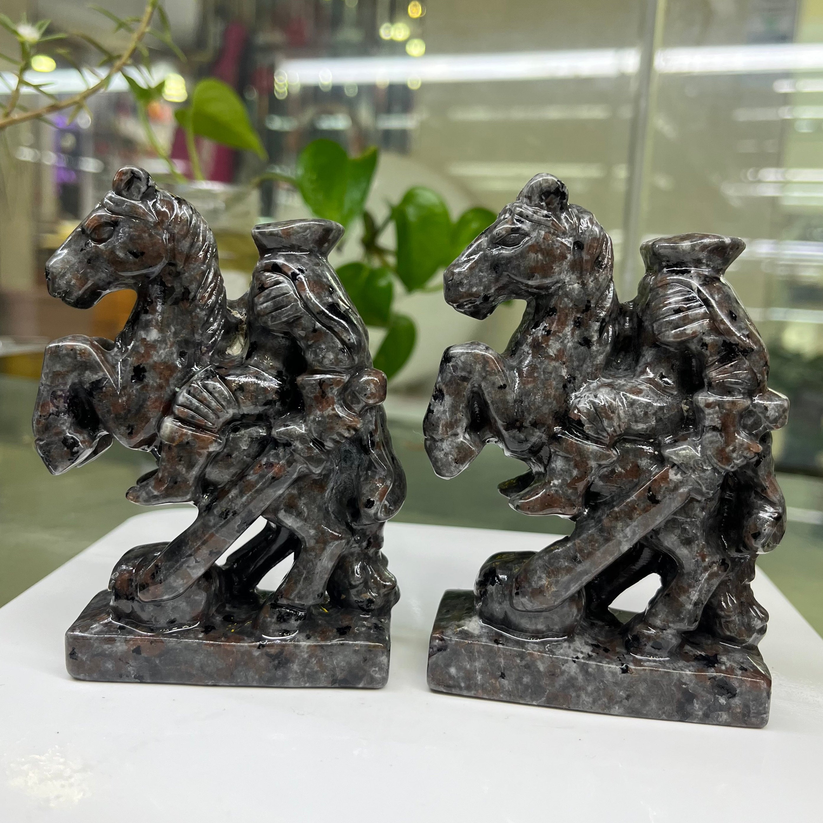 Yooperlite Headless Horseman Carving Table Decor Gift Wholesale