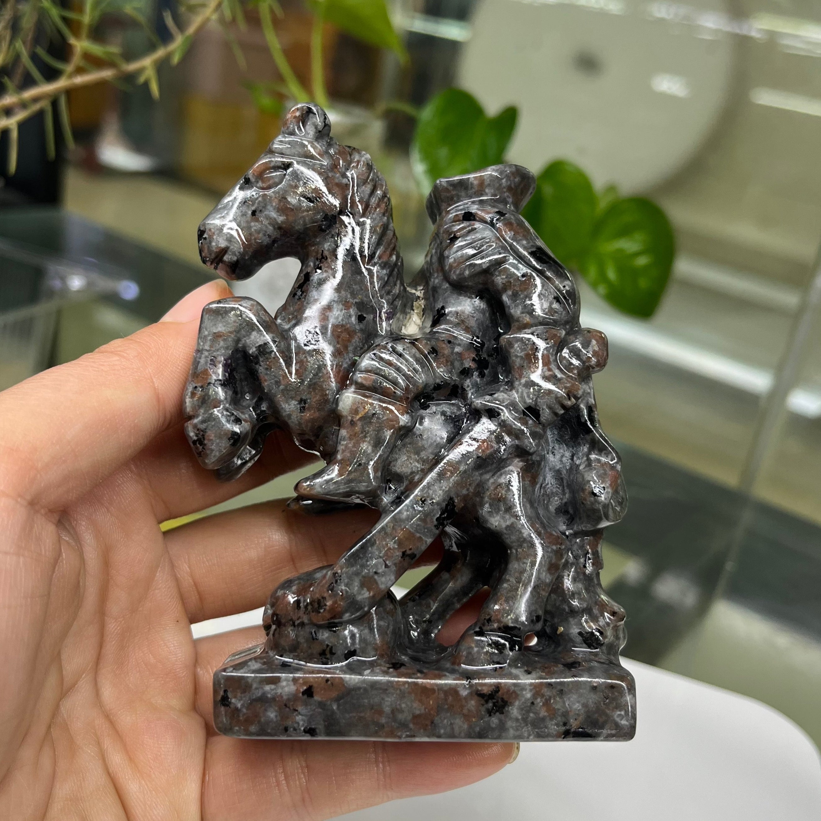 Yooperlite Headless Horseman Carving Table Decor Gift Wholesale