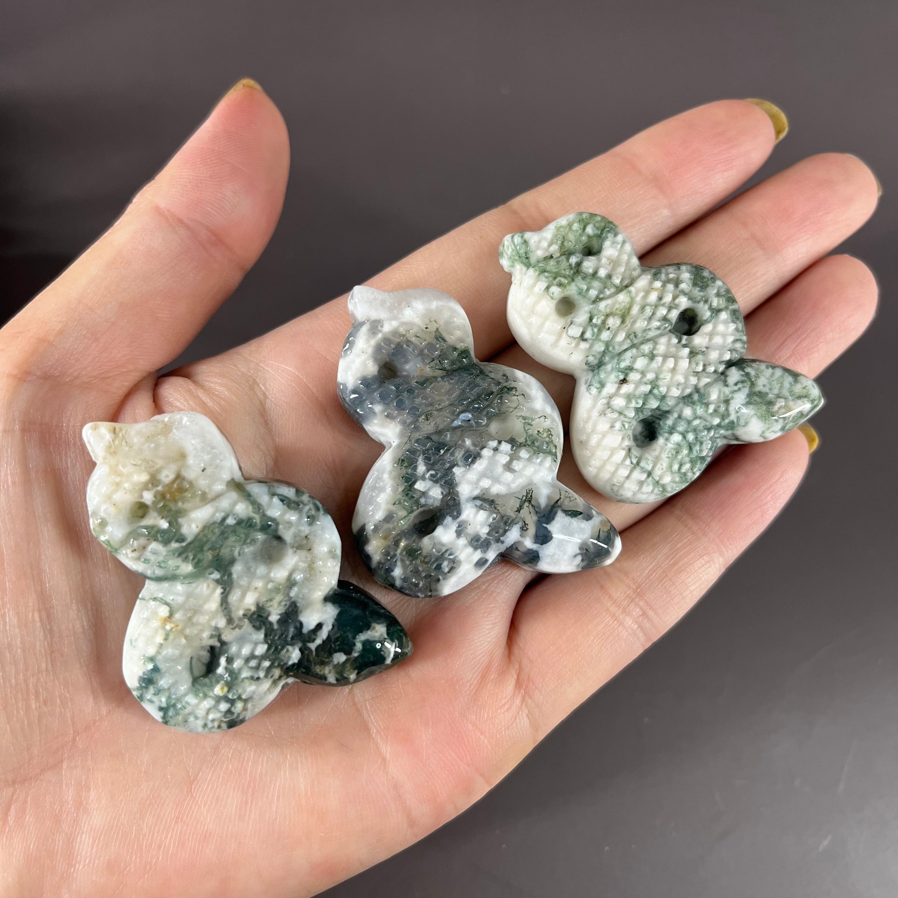 10PCS 4CM Selected Mini Moss Agate Carvings Group