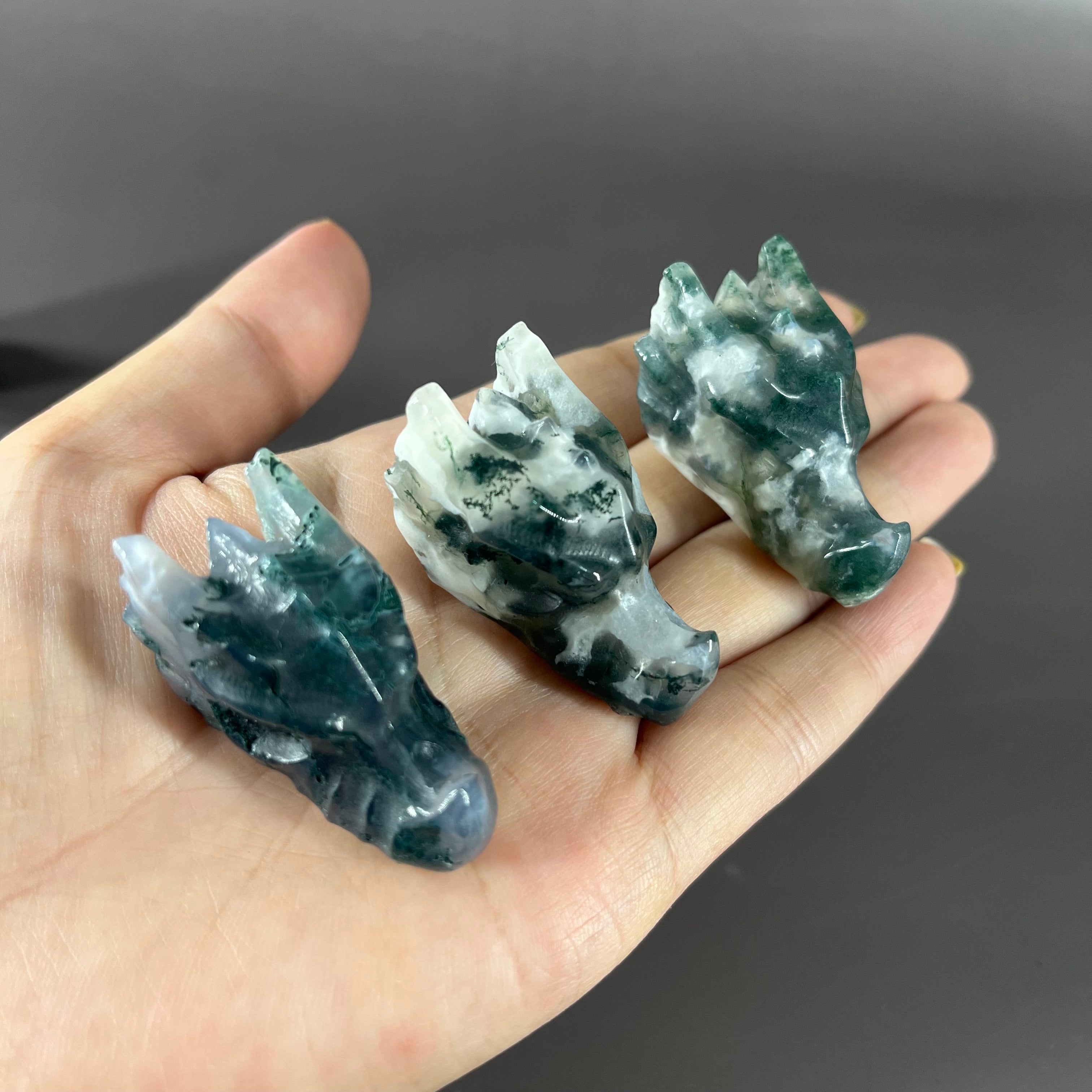10PCS 4CM Selected Mini Moss Agate Carvings Group