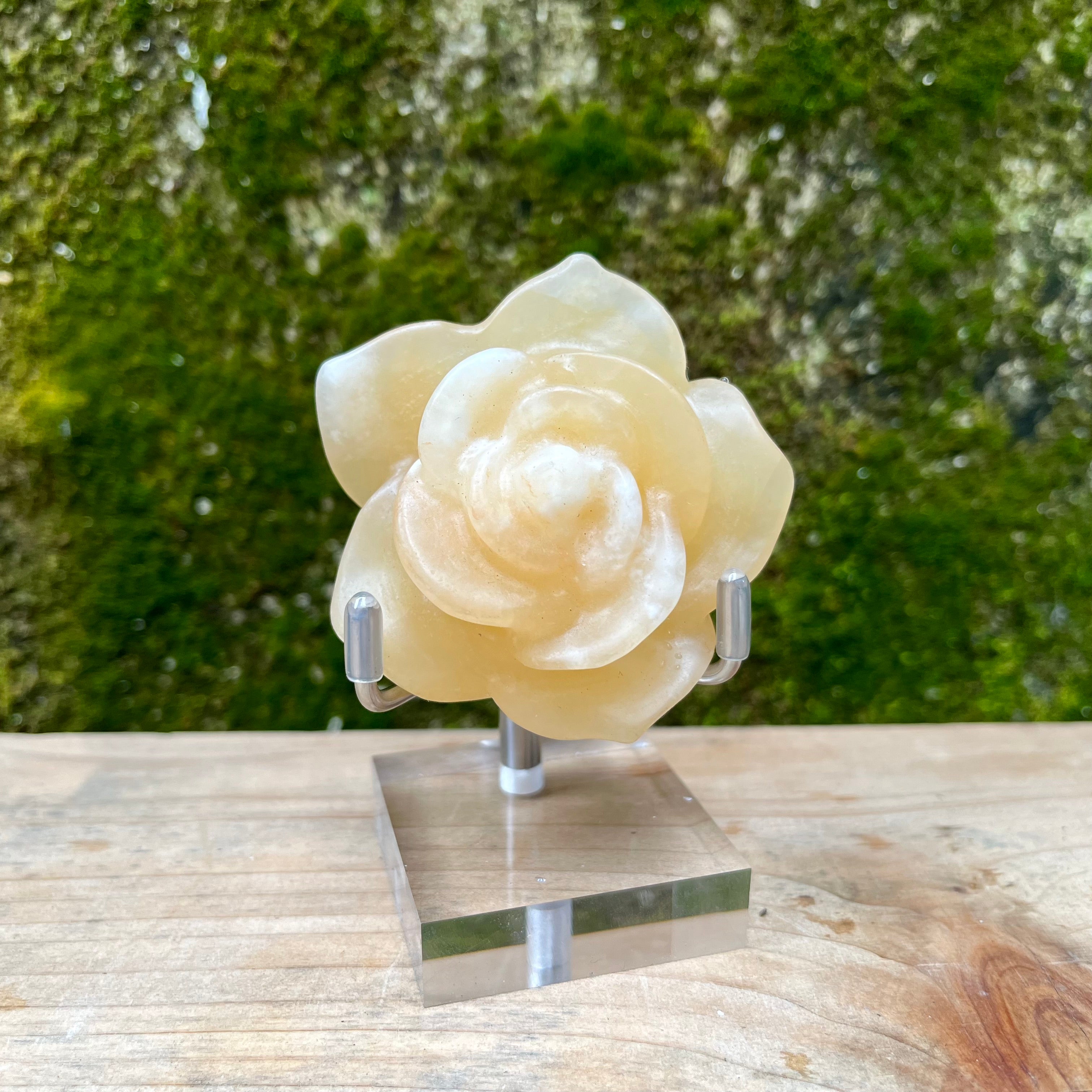 Natural Stone Flower Carving