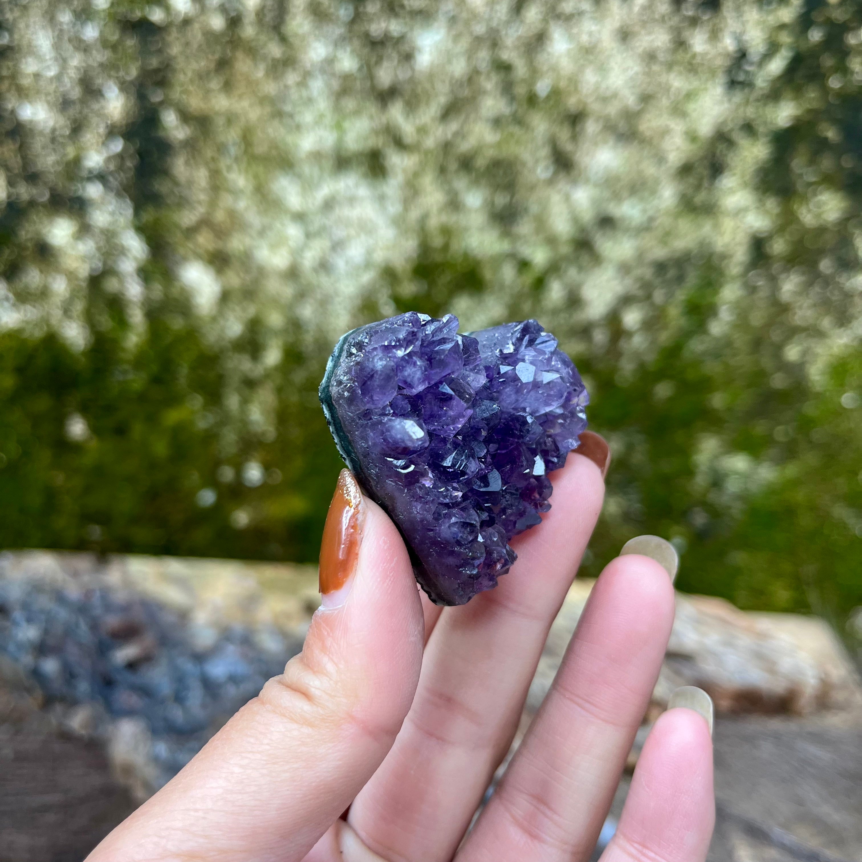 19PCS Amethyst Cluster Raw Cut Small Hearts