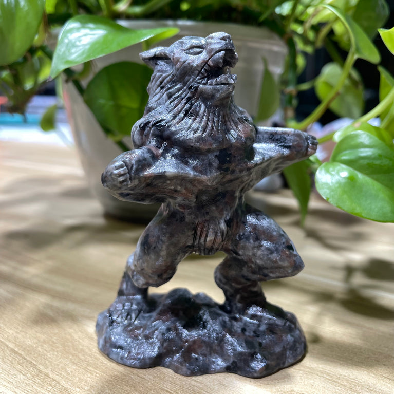 9.5CM Natural Stone Wolf Man Carvings