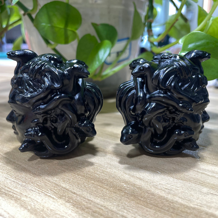 6CM Black Obsidian Medusa Carvings