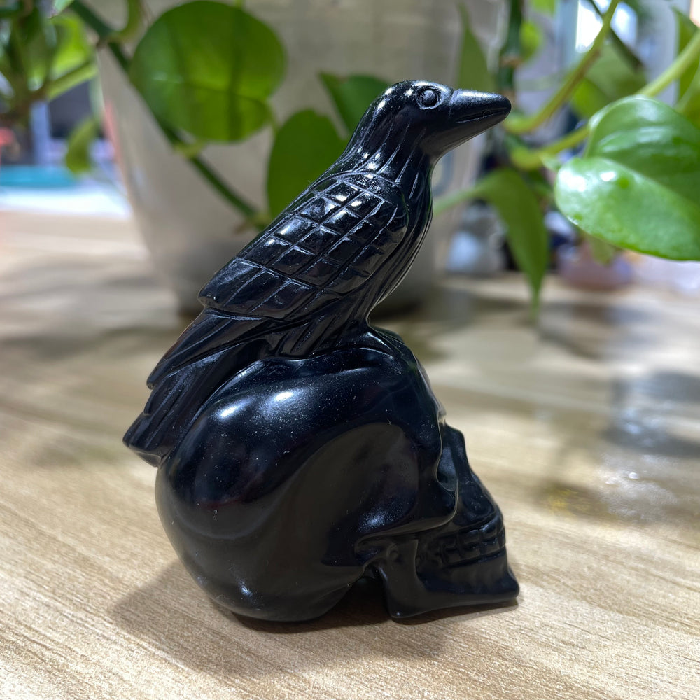 7CM Black Obsidian Raven on Skull Carvings