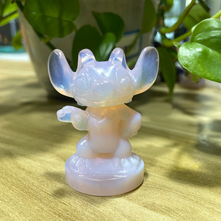 6CM Opalite Stitch Cartoon Figure Carvings