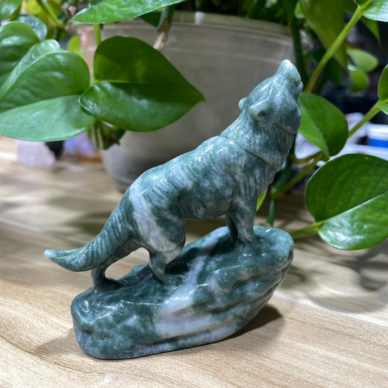 9CM Natural Stone Howling Wolf Carvings