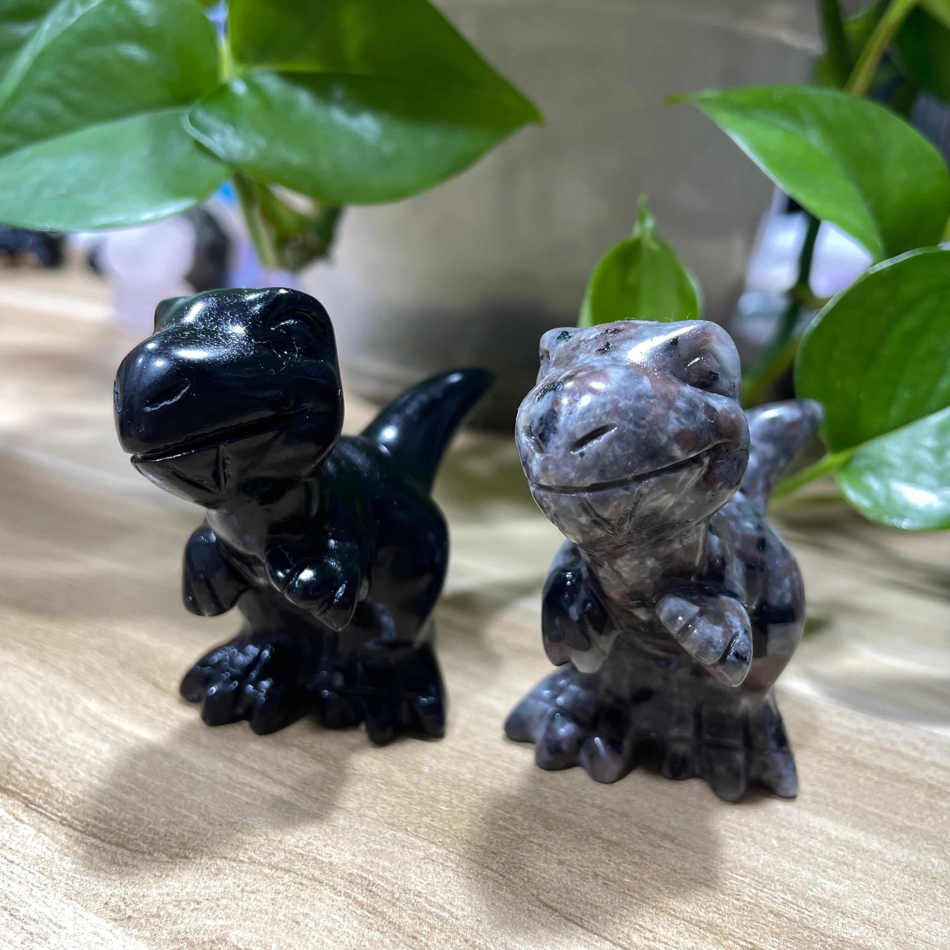 6CM Black Obsidian Yooperlite Dinosaur Carvings