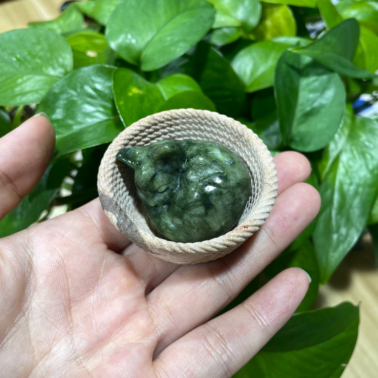 5CM Natural Stone Sleeping Cat in Basket Carvings