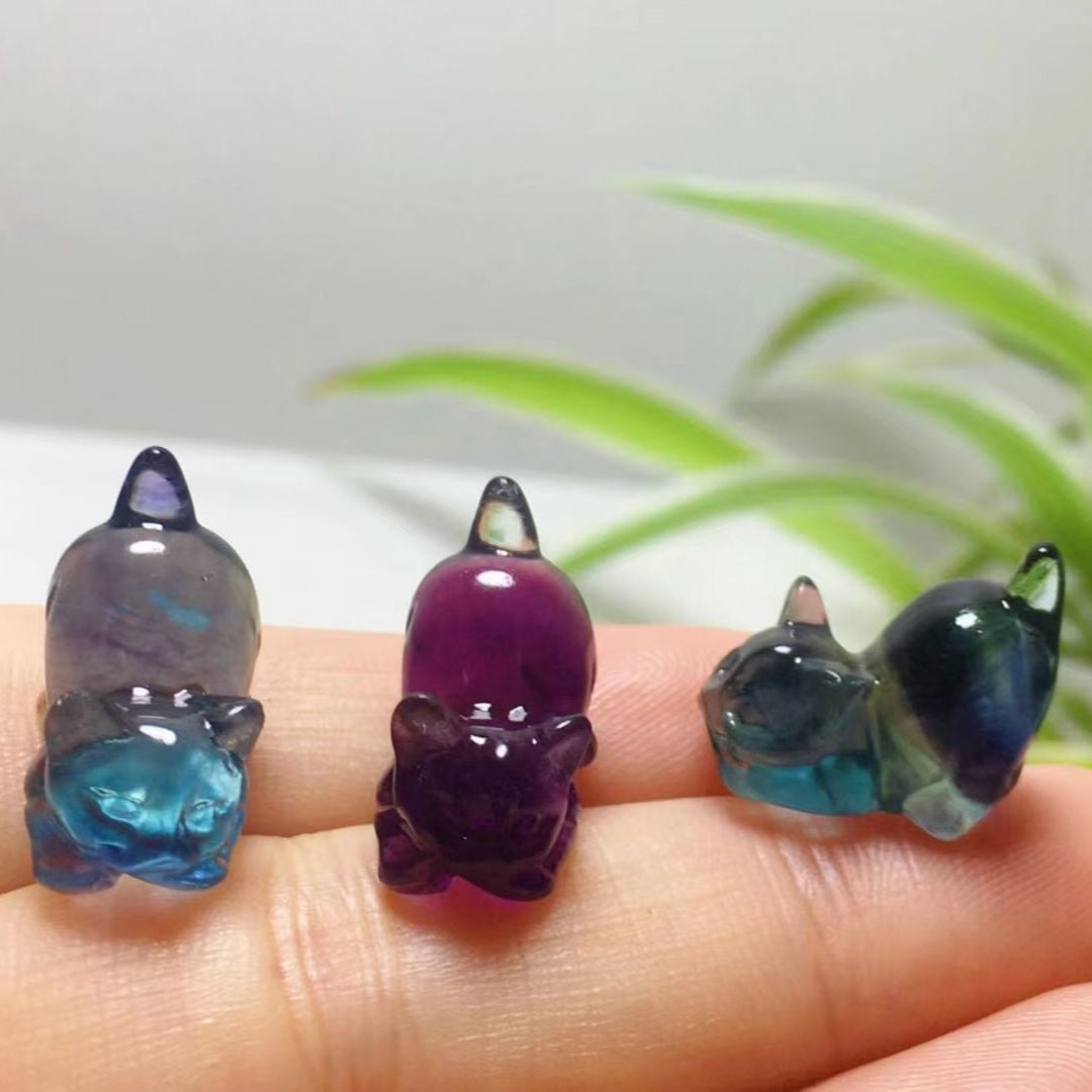 Mini Fluorite Stretching Cat Natural Crystal Carvings