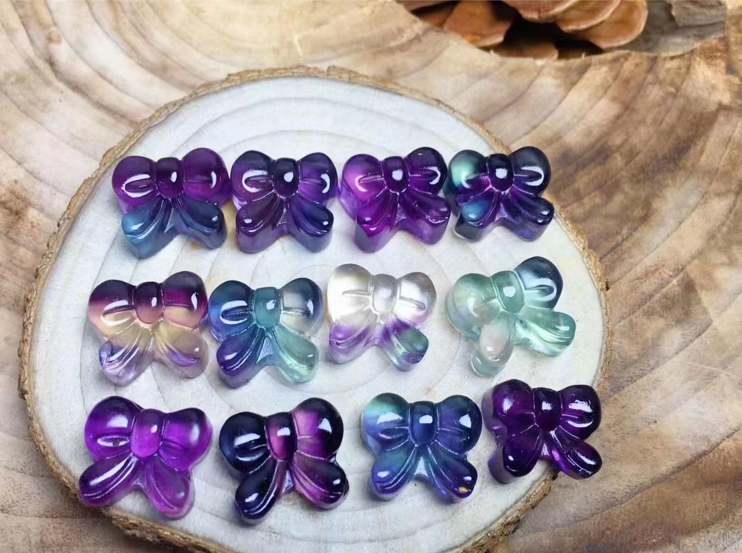 Mini Fluorite Bow Natural Crystal Carvings