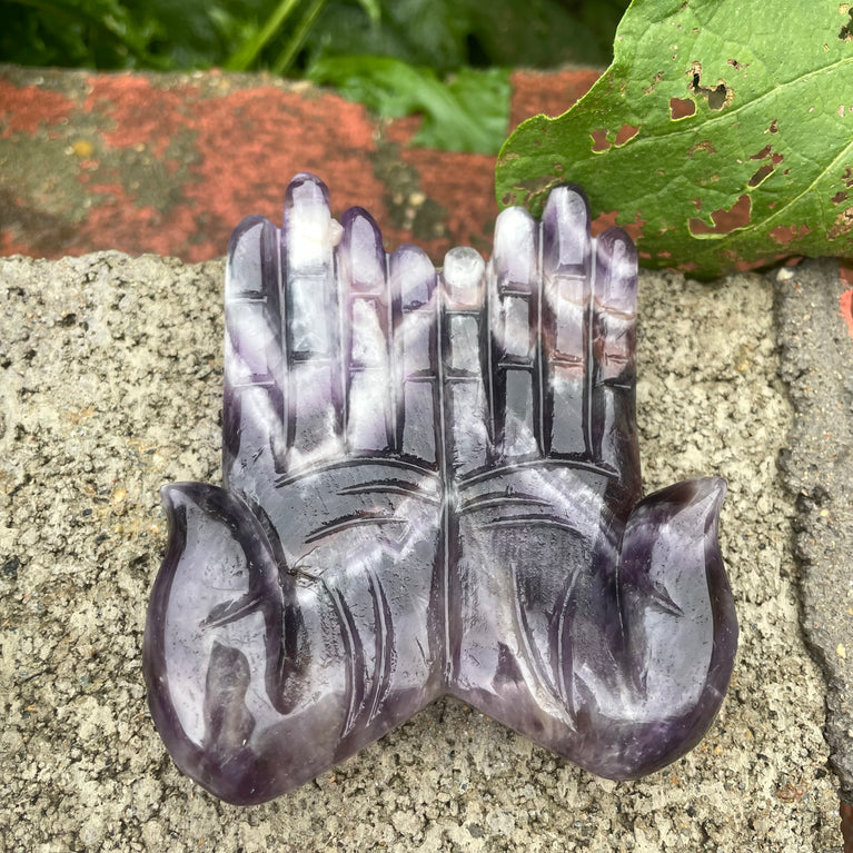 12CM Chevron Amethyst Labradorite Hands Palm Carvings