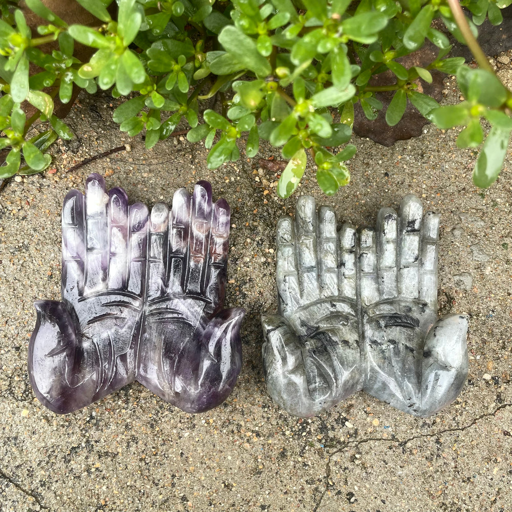 12CM Chevron Amethyst Labradorite Hands Palm Carvings