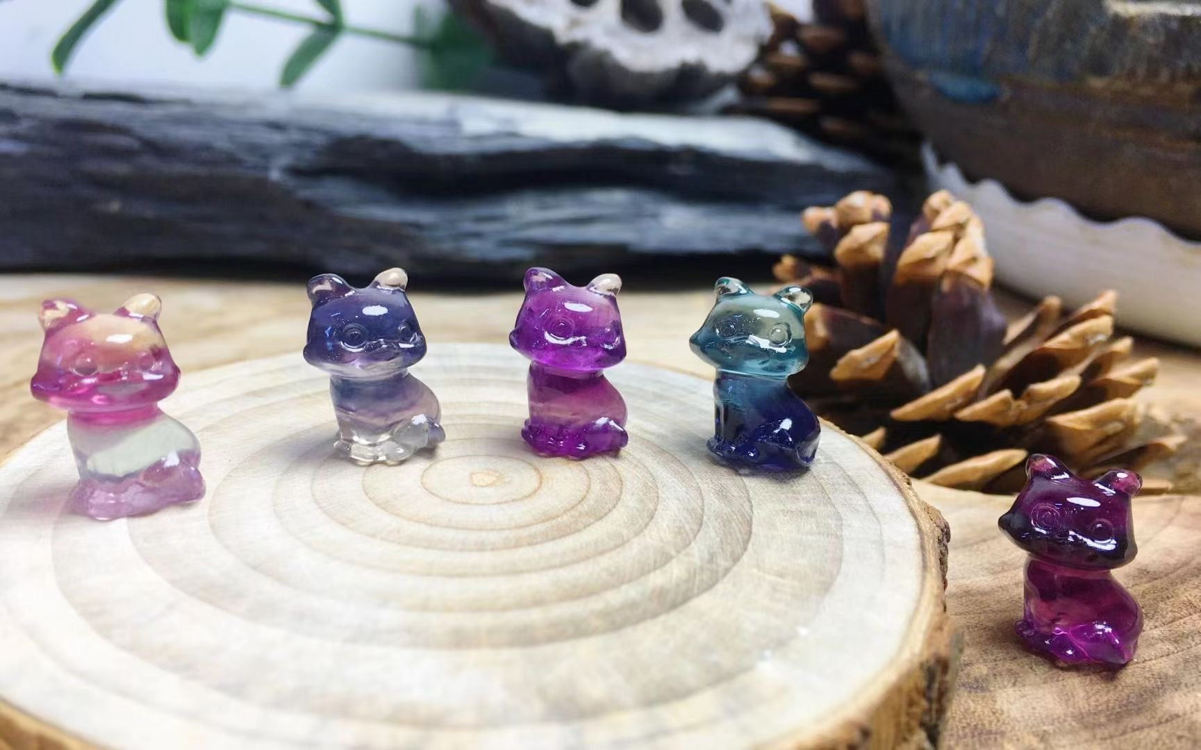 Mini Fluorite Little Cat Natural Crystal Carvings Wholesale