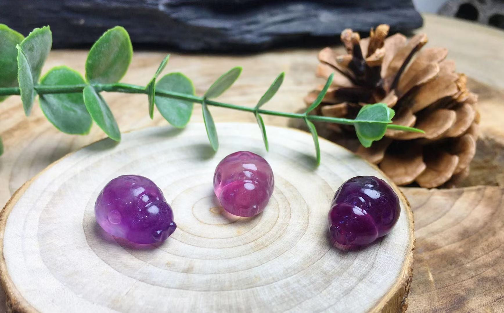 Mini Fluorite Ladybug Natural Crystal Carvings Wholesale