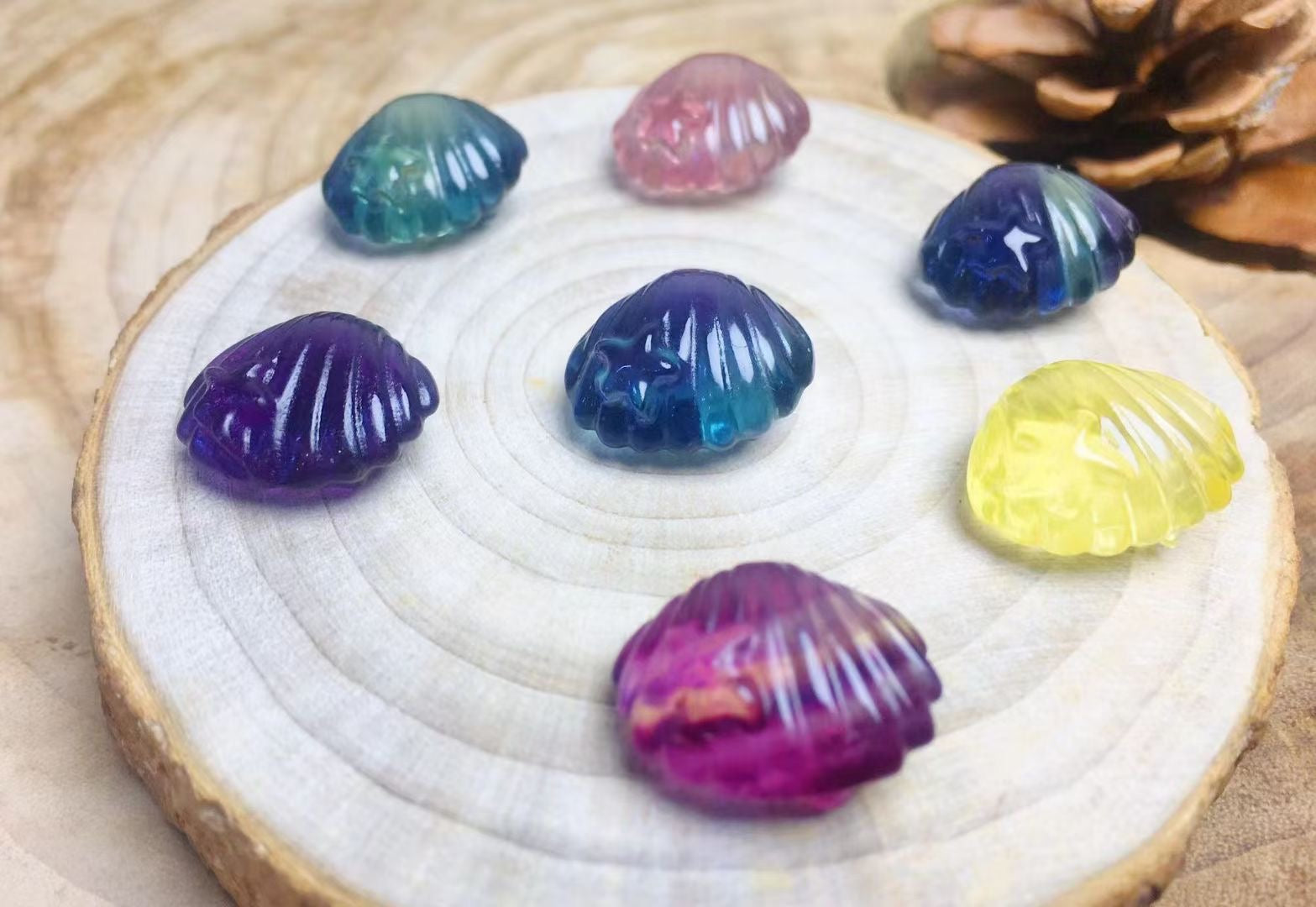 Mini Fluorite Clam Shell Natural Crystal Carvings