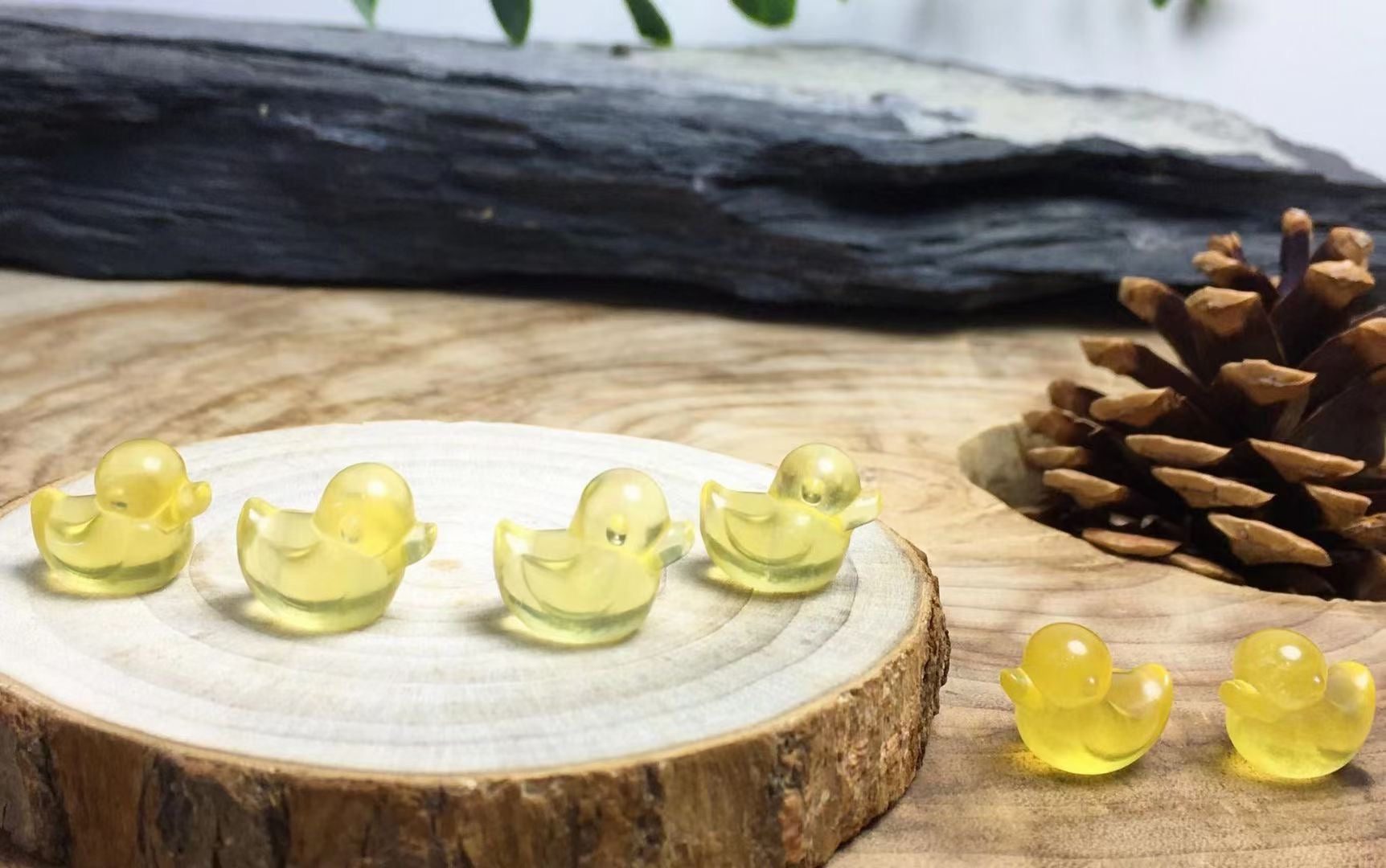 Mini Fluorite Rubber Duck Natural Crystal Carvings Wholesale