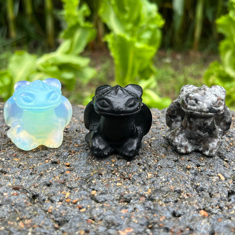 6CM How to Train Your Dragon Mini Toothless Natural Crystal Carving