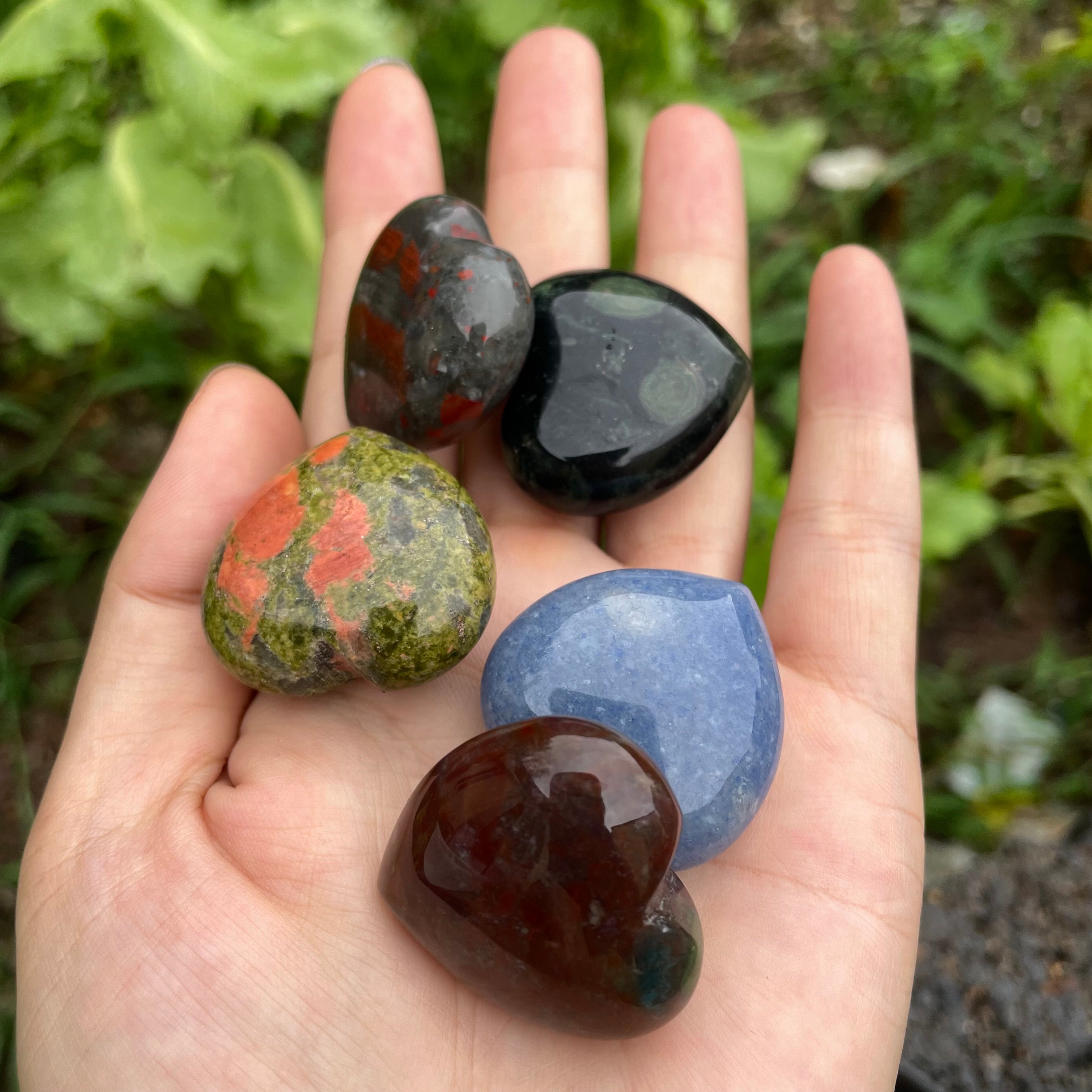 3CM Mini Hearts Natural Crystal Confetti