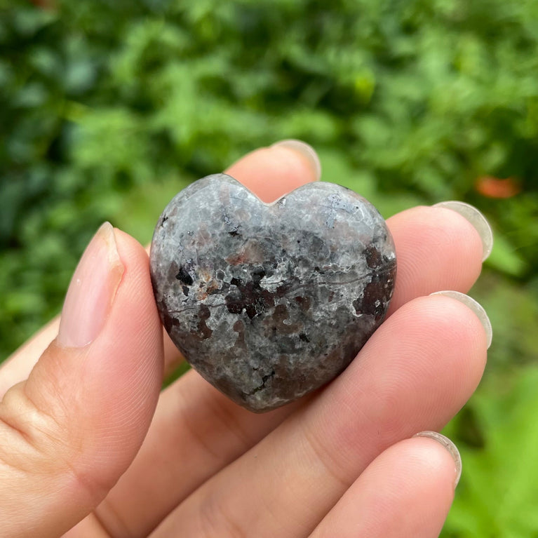 3CM Mini Hearts Natural Crystal Confetti