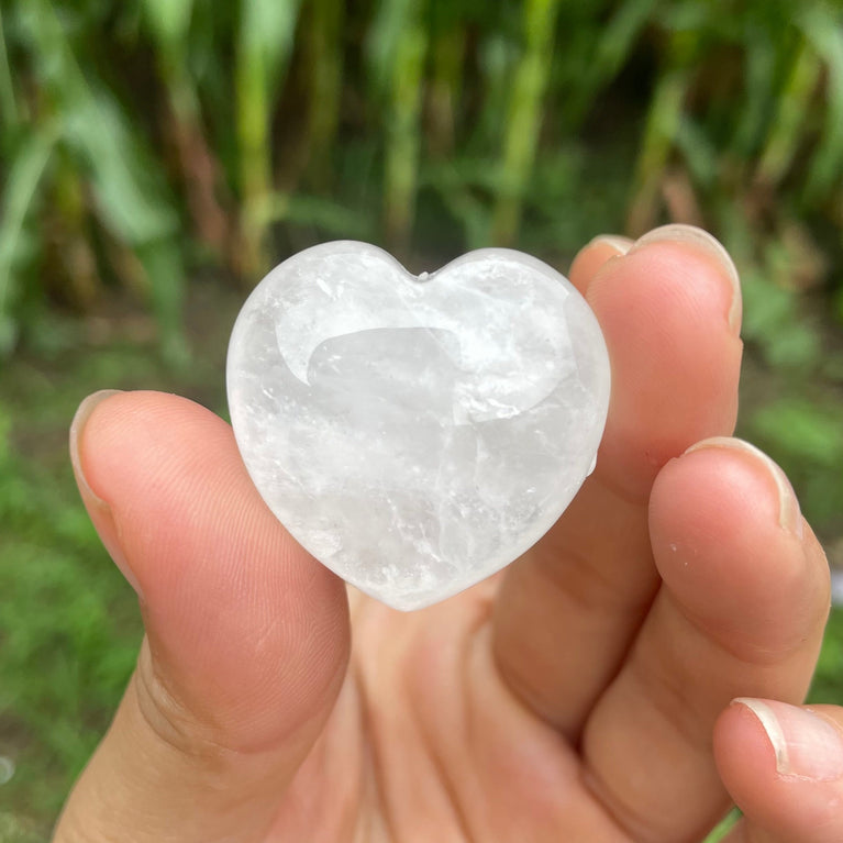 3CM Mini Hearts Natural Crystal Confetti