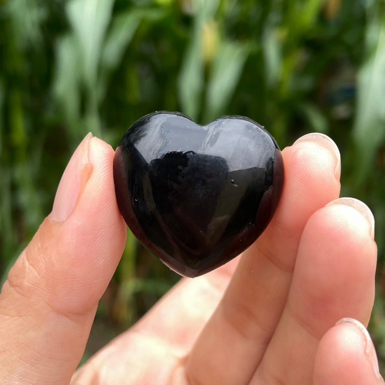 3CM Mini Hearts Natural Crystal Confetti