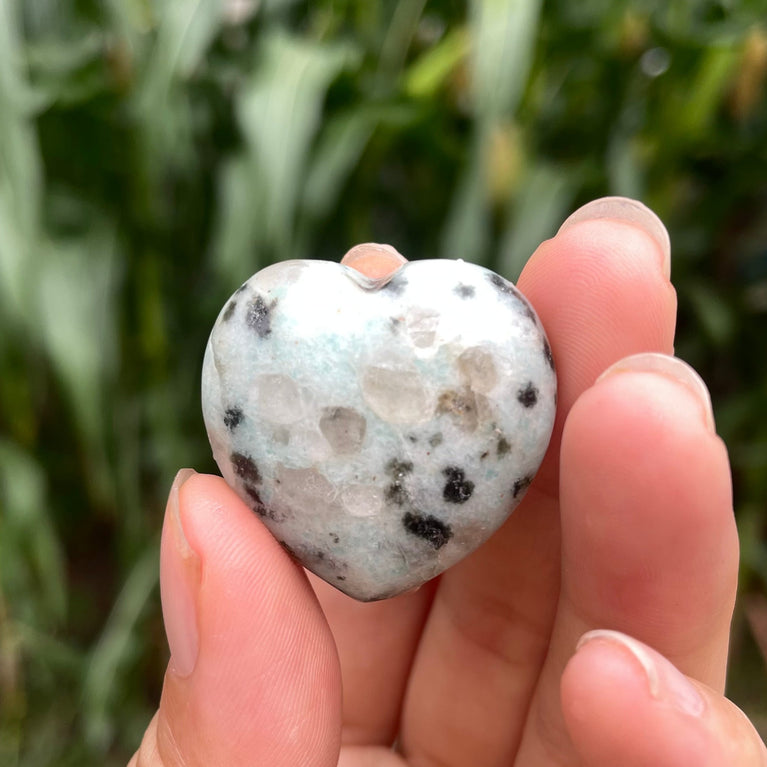 3CM Mini Hearts Natural Crystal Confetti