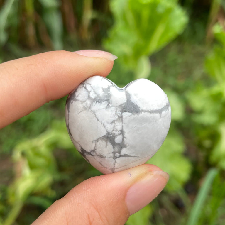 3CM Mini Hearts Natural Crystal Confetti