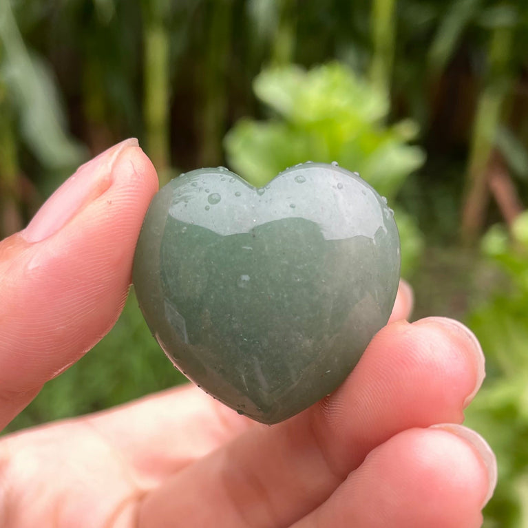 3CM Mini Hearts Natural Crystal Confetti