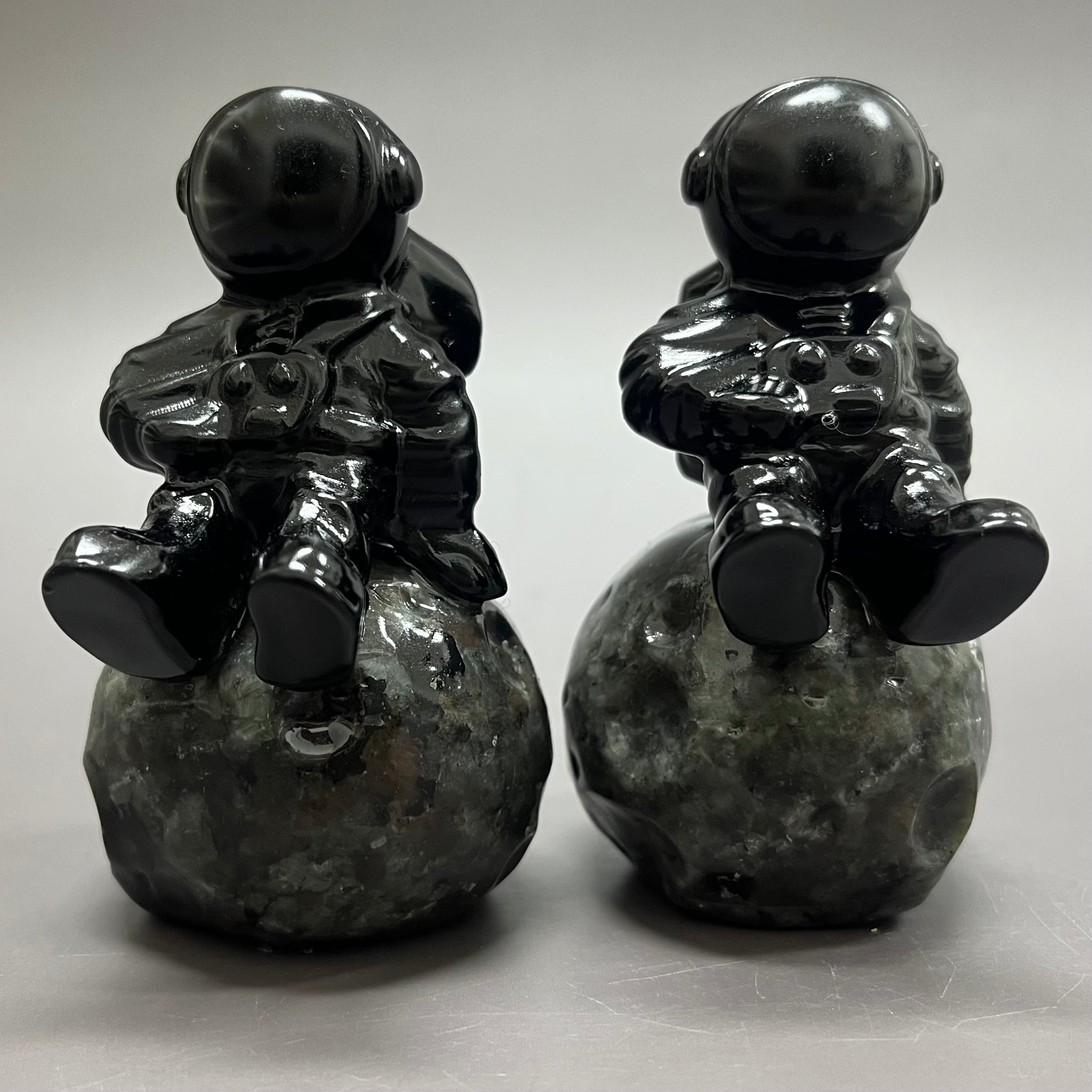 Natural Black Obsidian Astronaut on Moon Yooperlite Carving Table Decor Wholesale