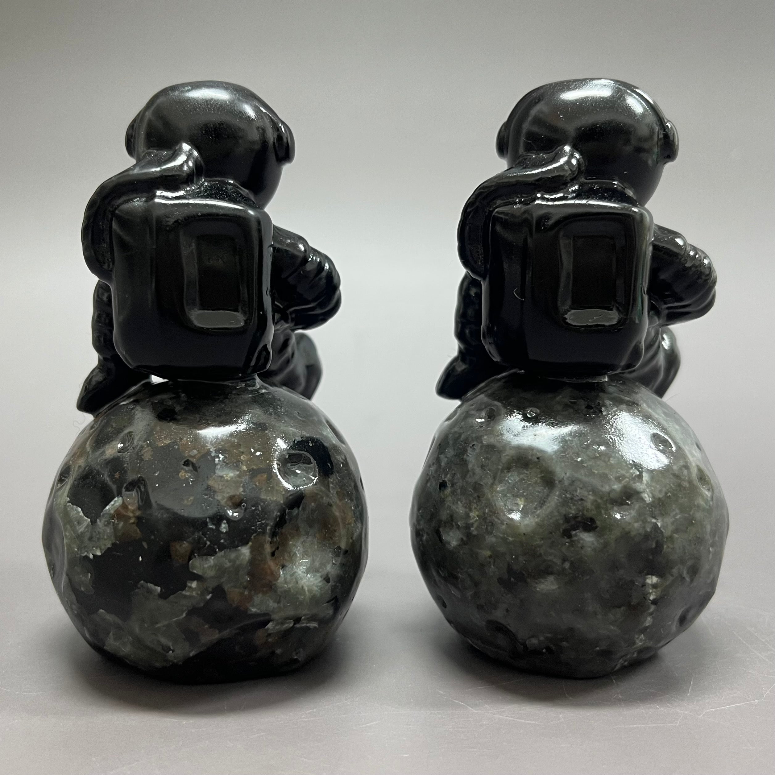 Natural Black Obsidian Astronaut on Moon Yooperlite Carving Table Decor Wholesale