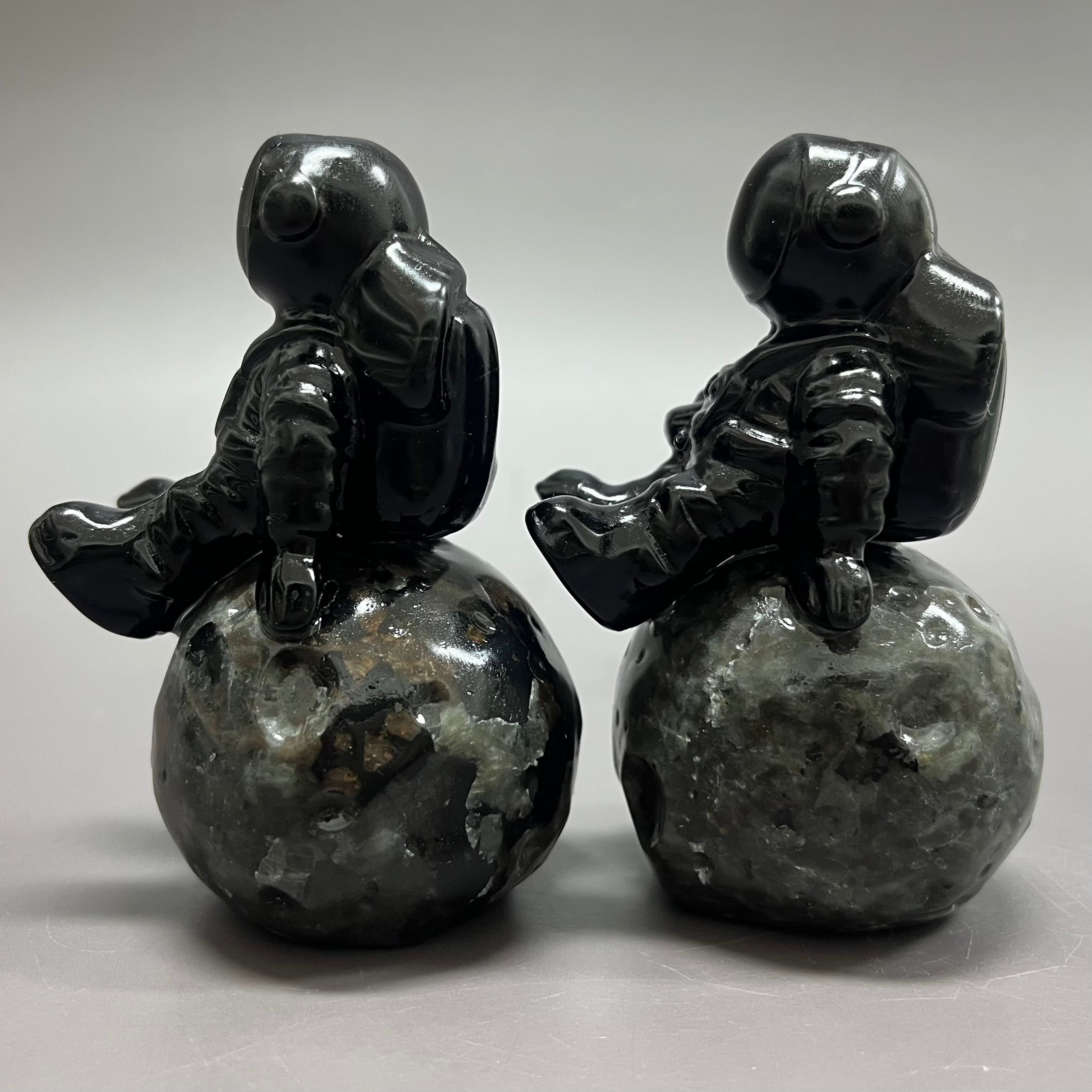 Natural Black Obsidian Astronaut on Moon Yooperlite Carving Table Decor Wholesale
