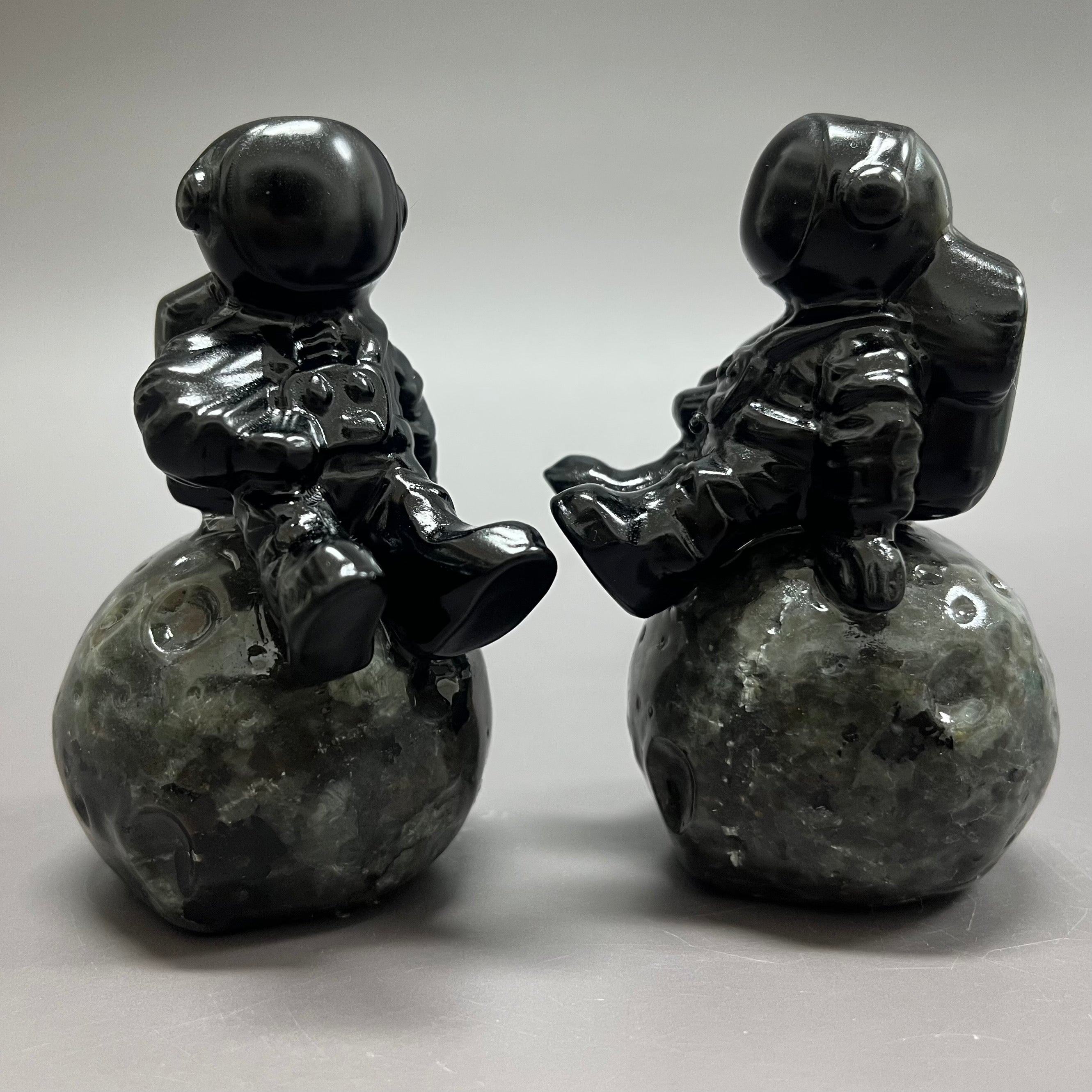 Natural Black Obsidian Astronaut on Moon Yooperlite Carving Table Decor Wholesale
