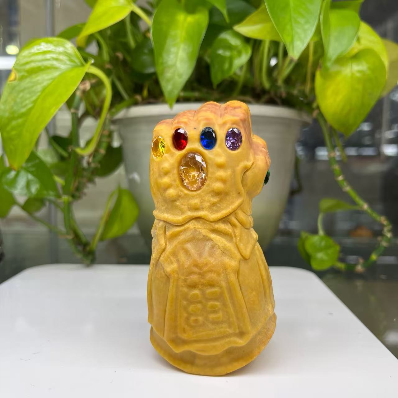 Natural Stone Thanos‘s Infinity Gauntlet Carving Table Decor Wholesale