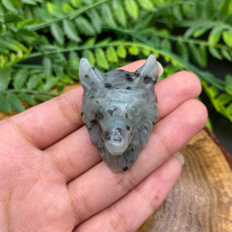 4.5CM Wolf Head Natural Crystal Carving